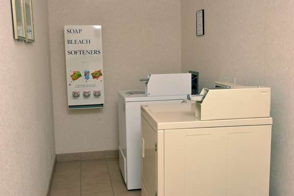  - Hampton Inn & Suites Springfield - I-44, Exit 80