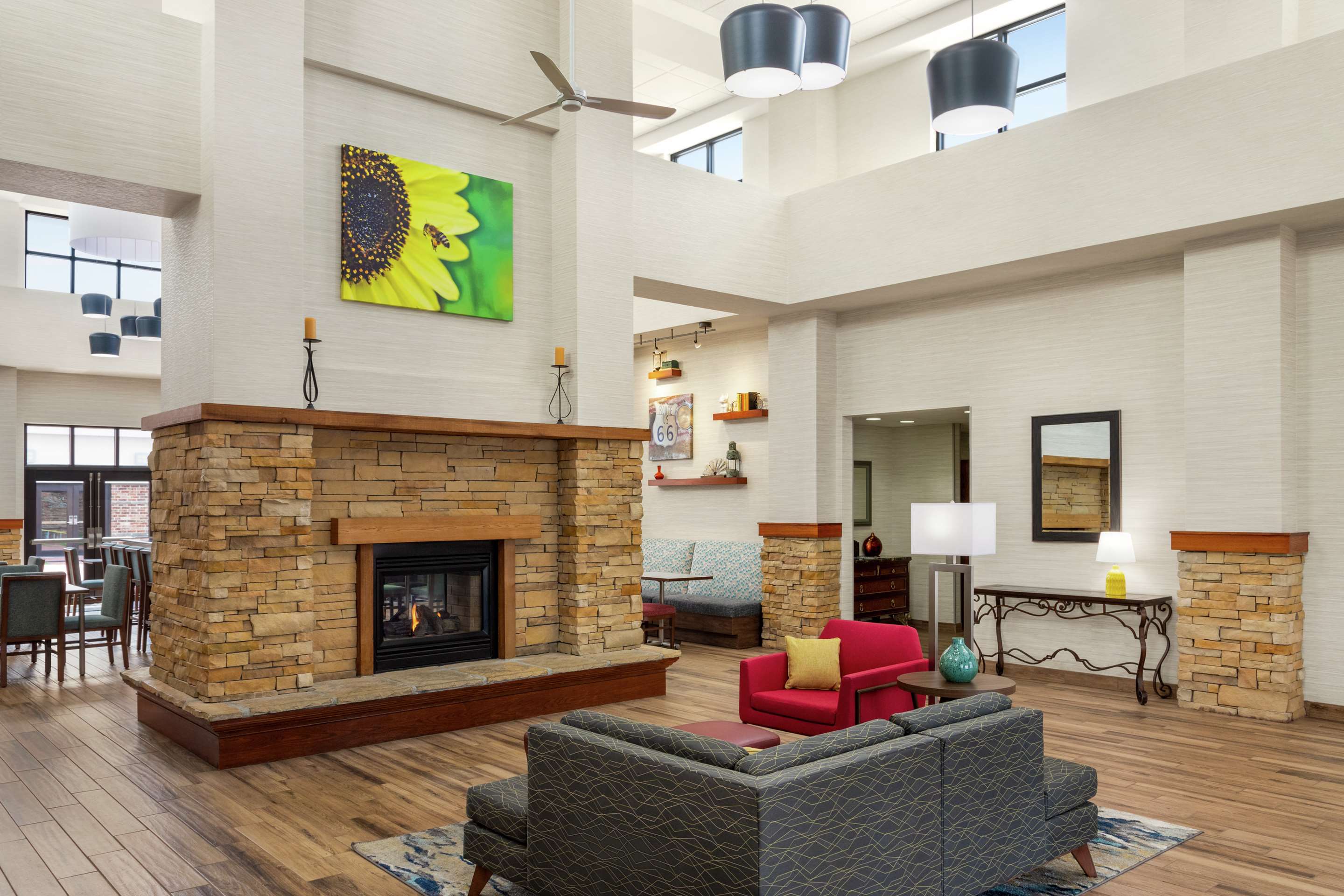 Lobby | Hampton Inn & Suites Springfield, MO
