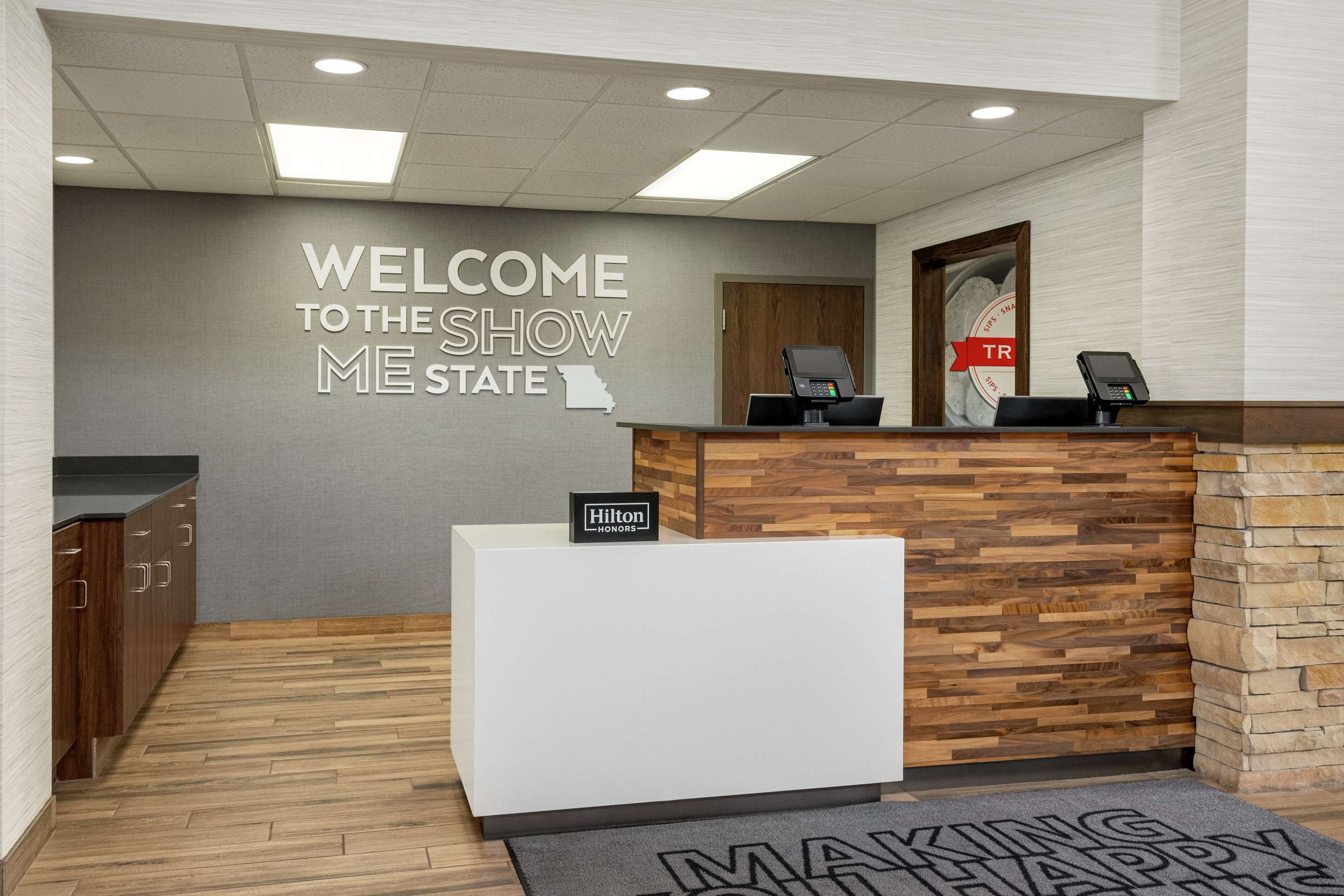 Reception | Hampton Inn & Suites Springfield, MO