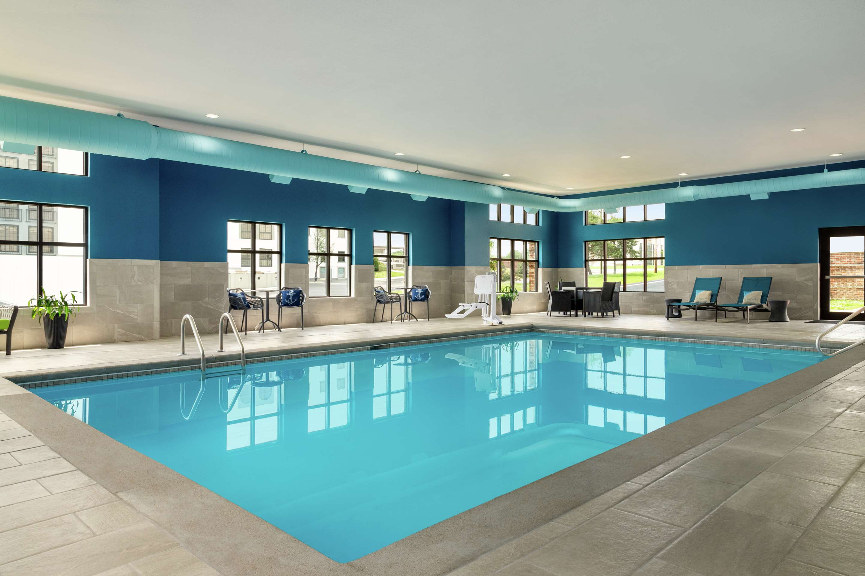 Pool | Hampton Inn & Suites Springfield, MO