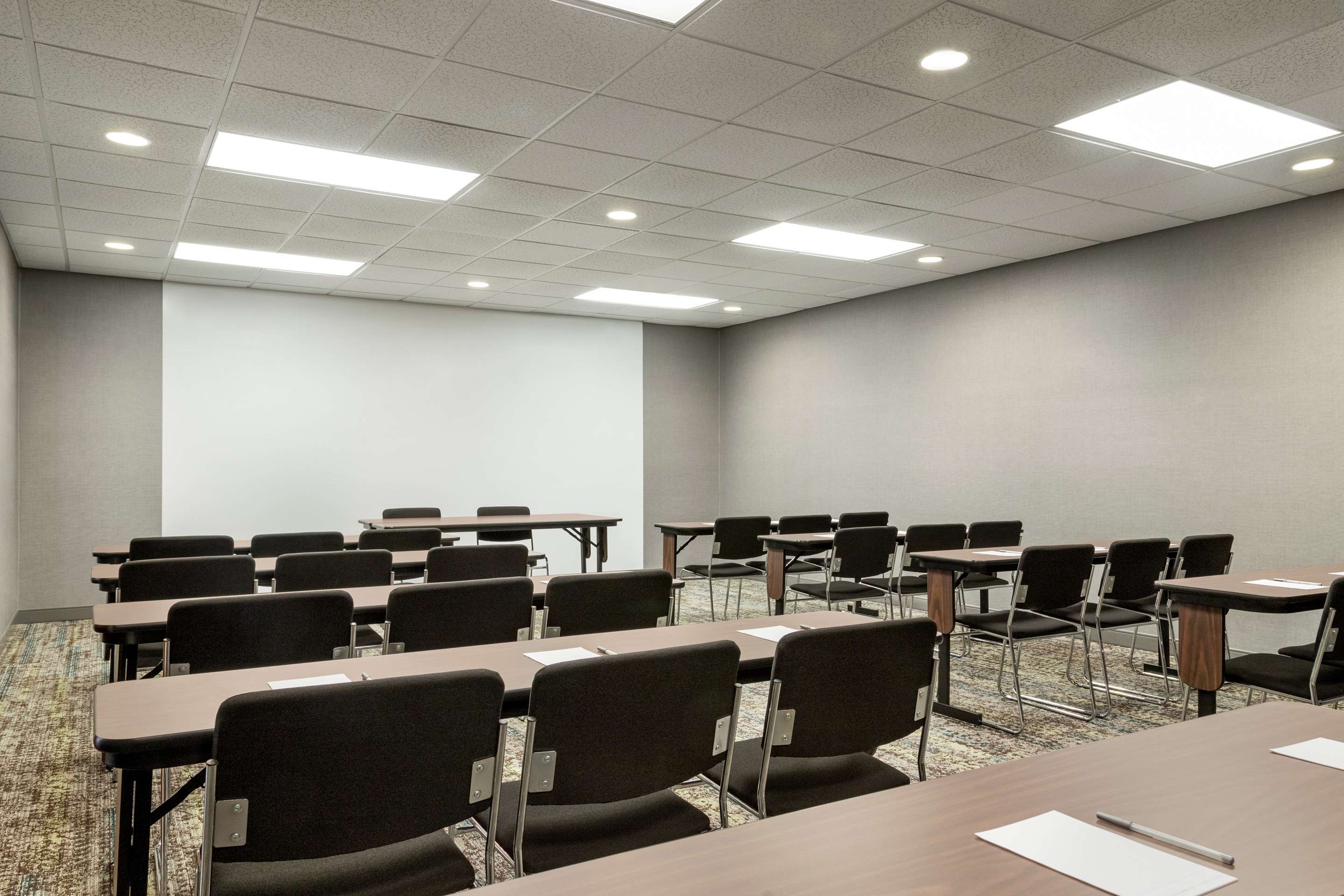 Meeting Room | Hampton Inn & Suites Springfield, MO