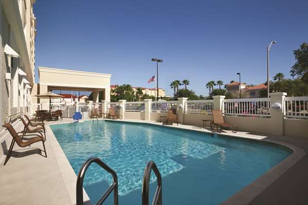 Pool - Hampton Inn & Suites Downtown Bradenton