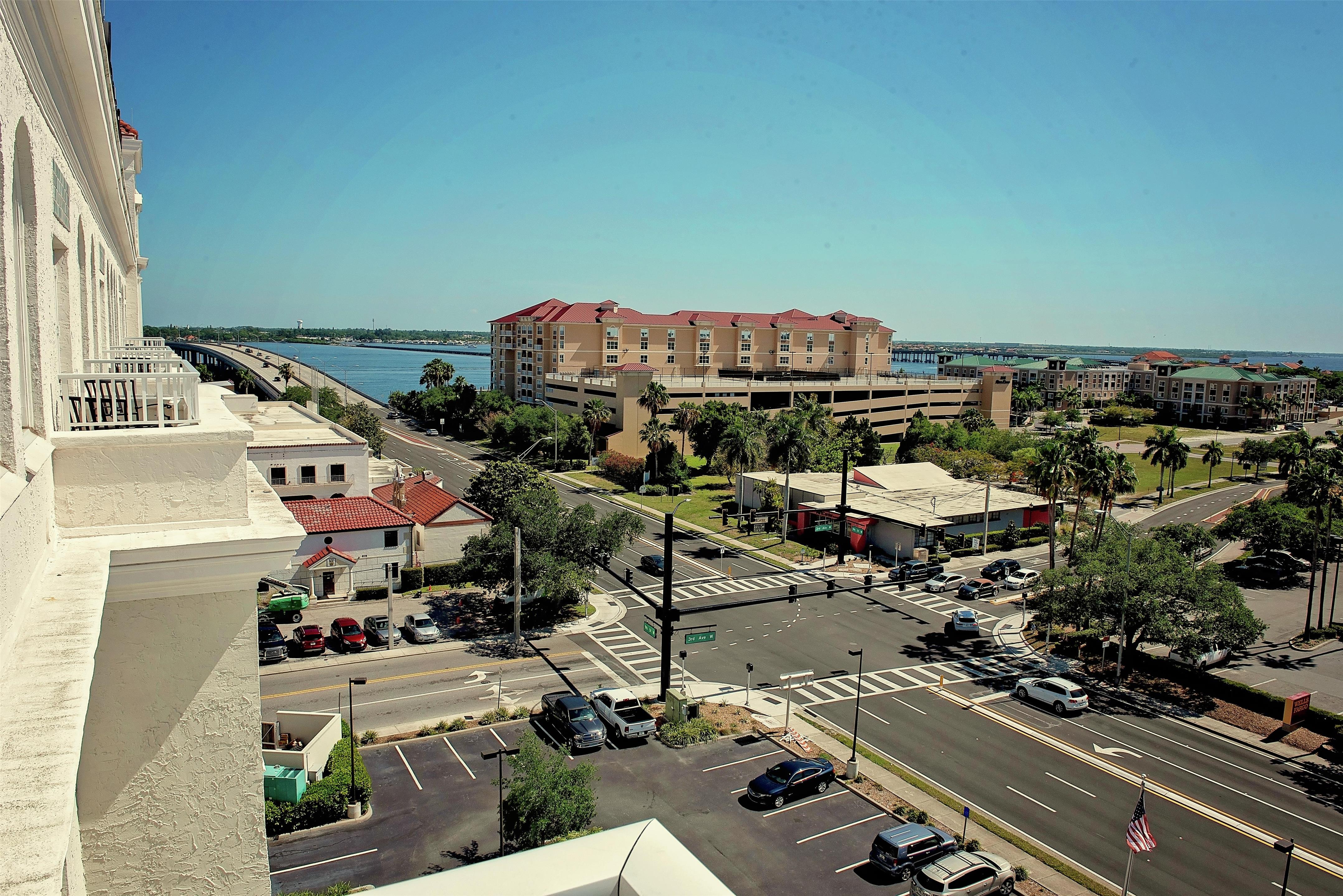 Exterior | Hampton Inn & Suites Bradenton Downtown Historic District