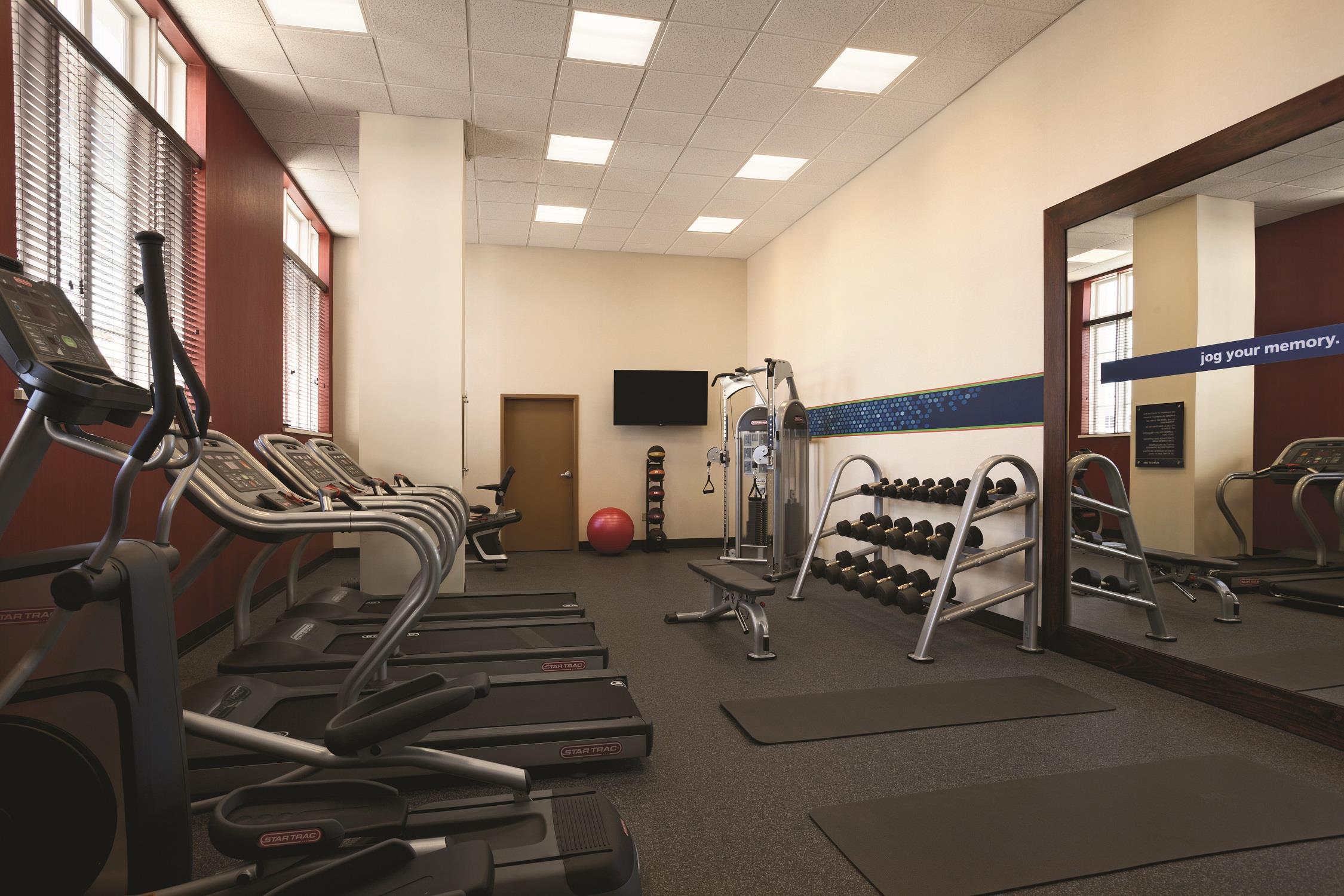 Health club fitness center gym | Hampton Inn & Suites Bradenton Downtown Historic District
