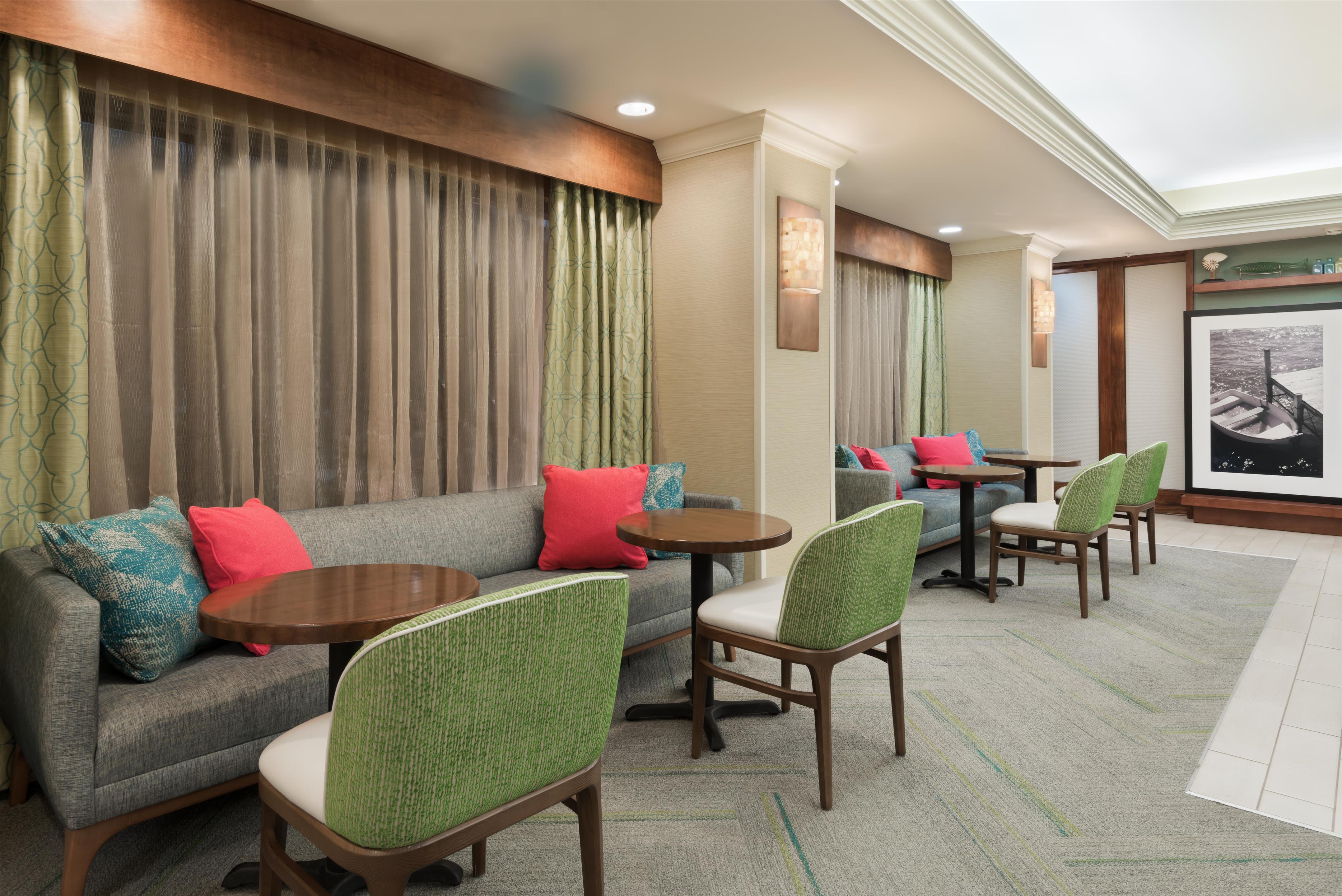 Breakfast Area | Hampton Inn Ellenton/Bradenton