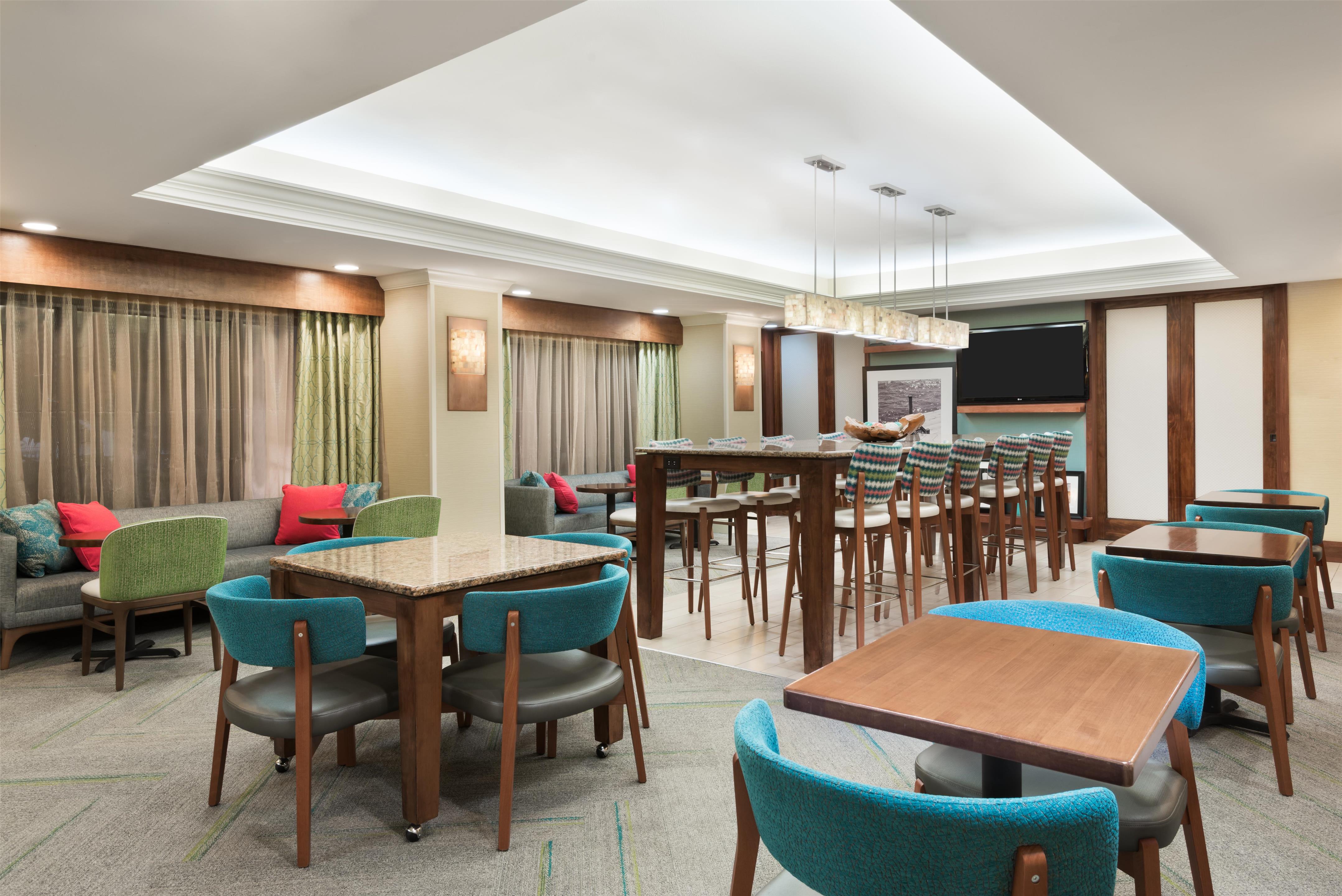 Breakfast Area | Hampton Inn Ellenton/Bradenton
