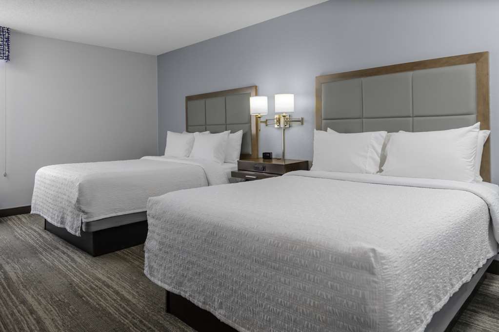 Hampton Inn Sarasota - I-75 Bee Ridge - Tap to explore photos