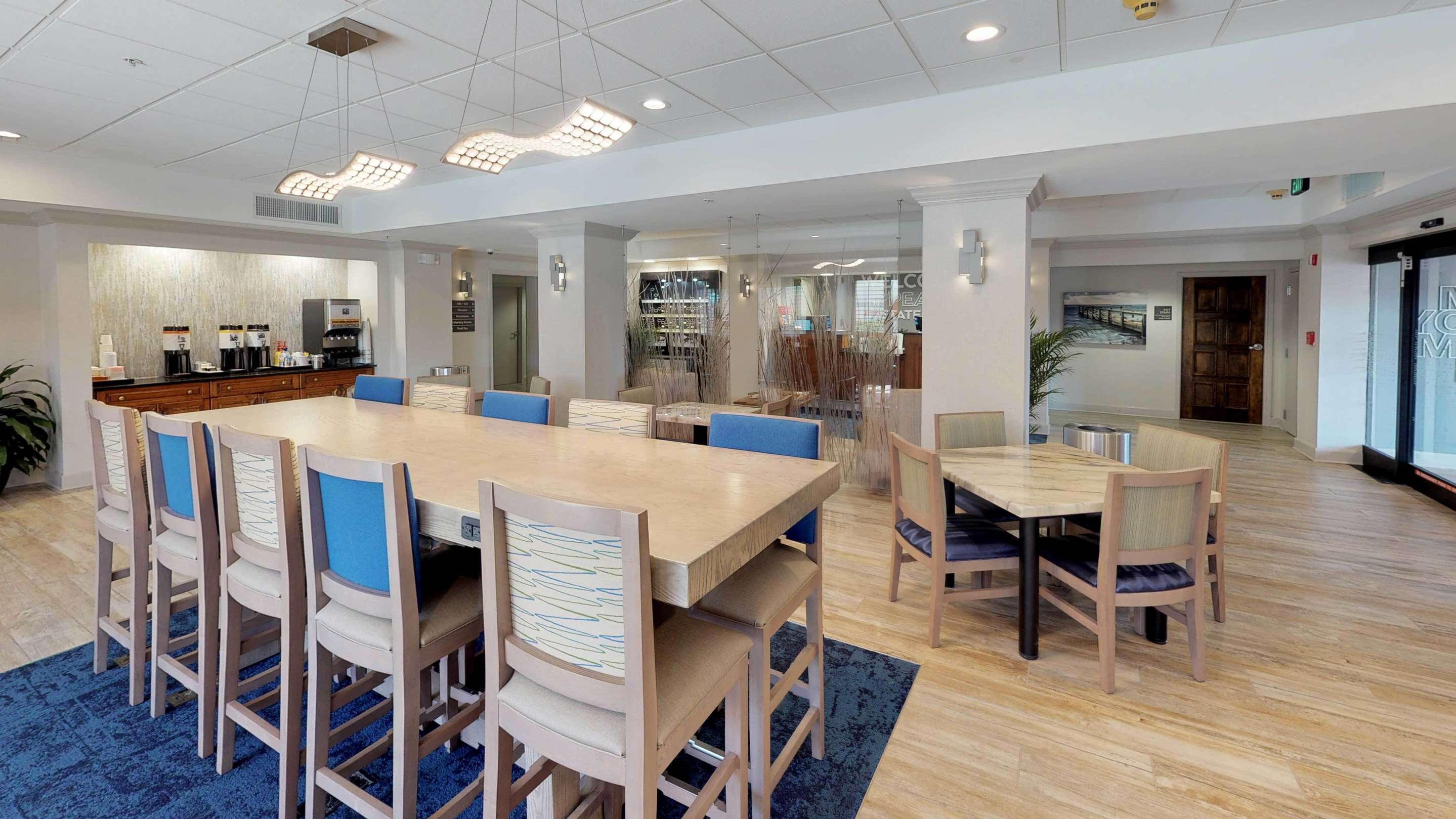 Breakfast Area | Hampton Inn St. Simons Island