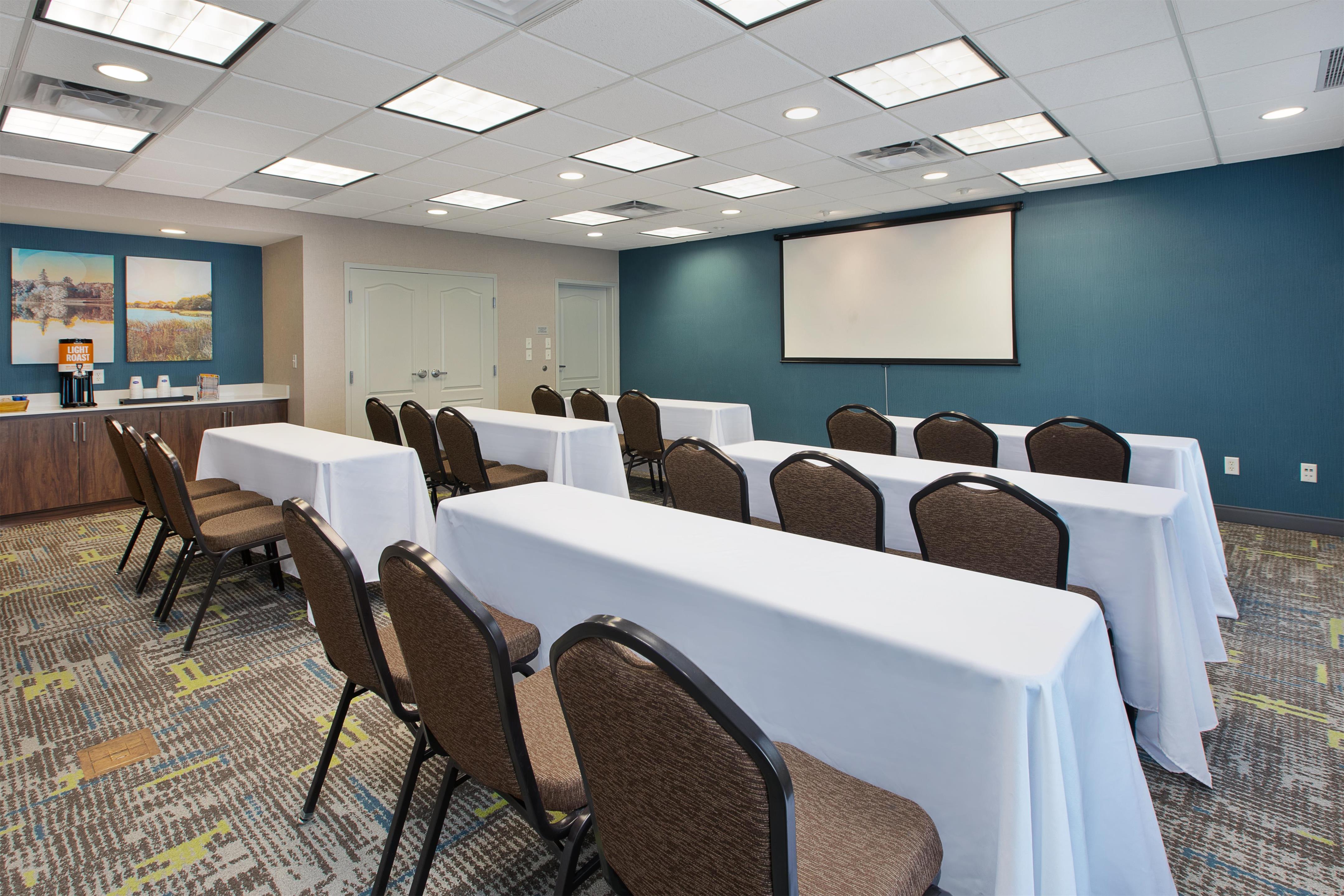 Meeting Room | Hampton Inn & Suites St. Cloud, MN