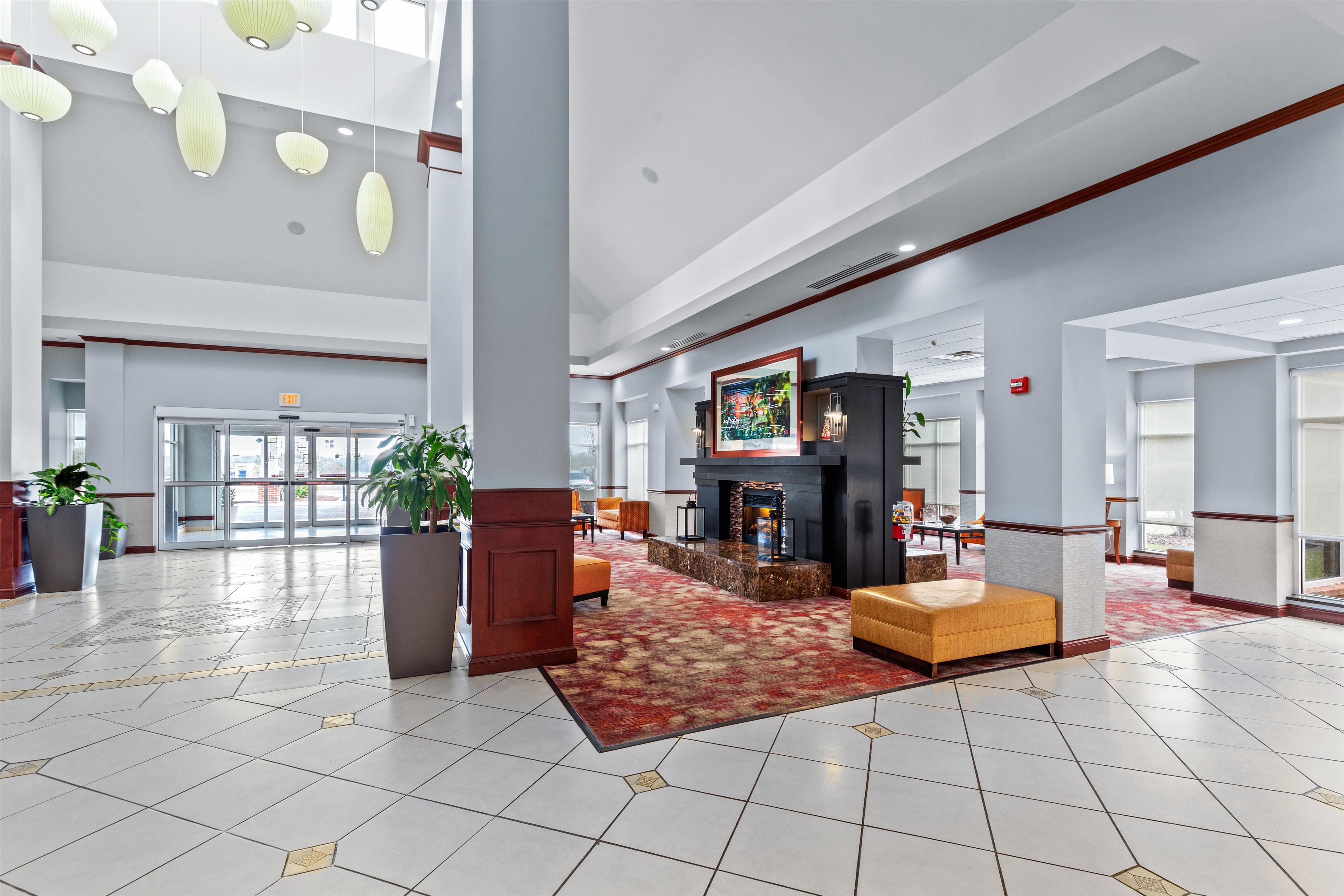 Lobby | Hilton Garden Inn Starkville