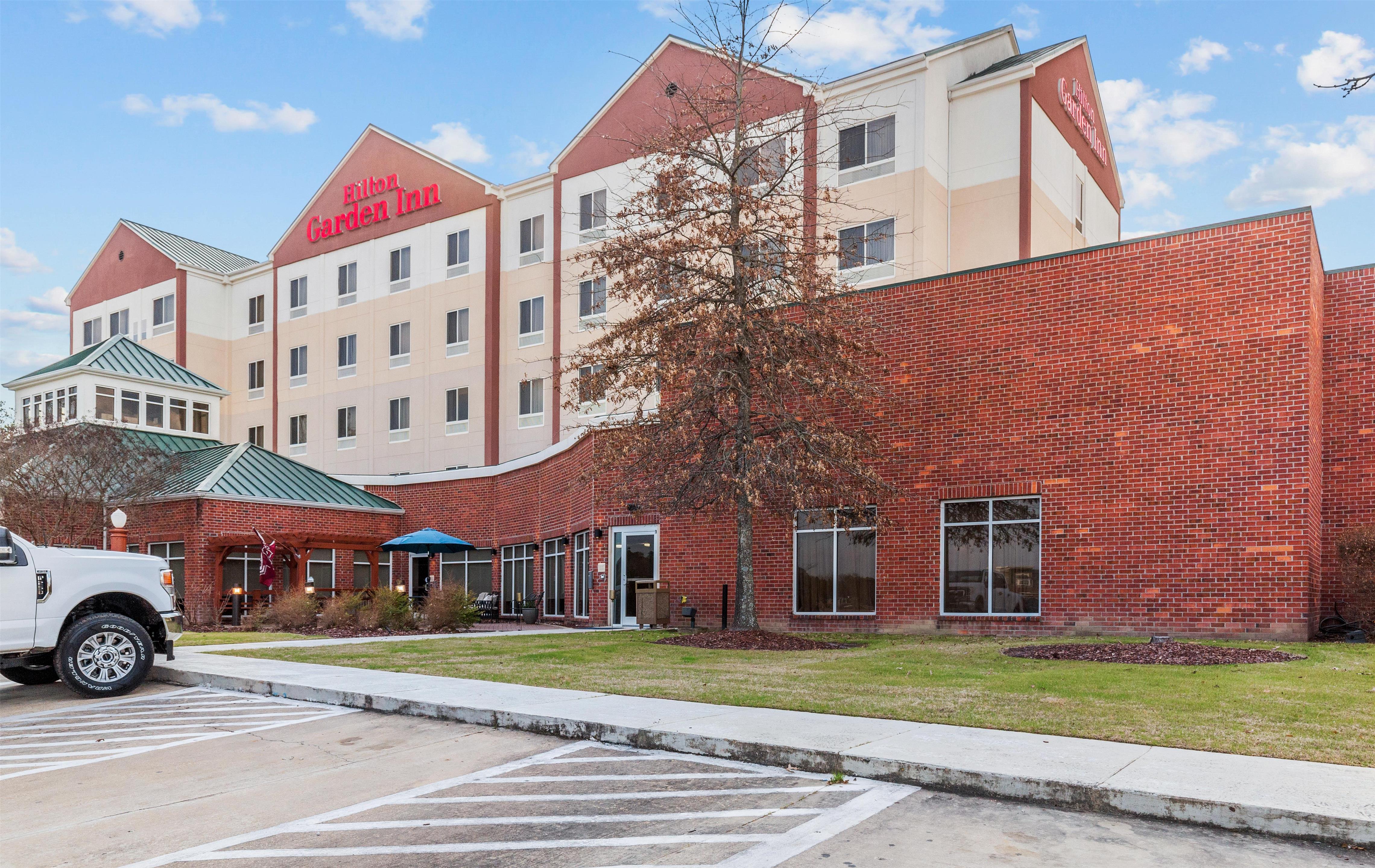 Exterior | Hilton Garden Inn Starkville