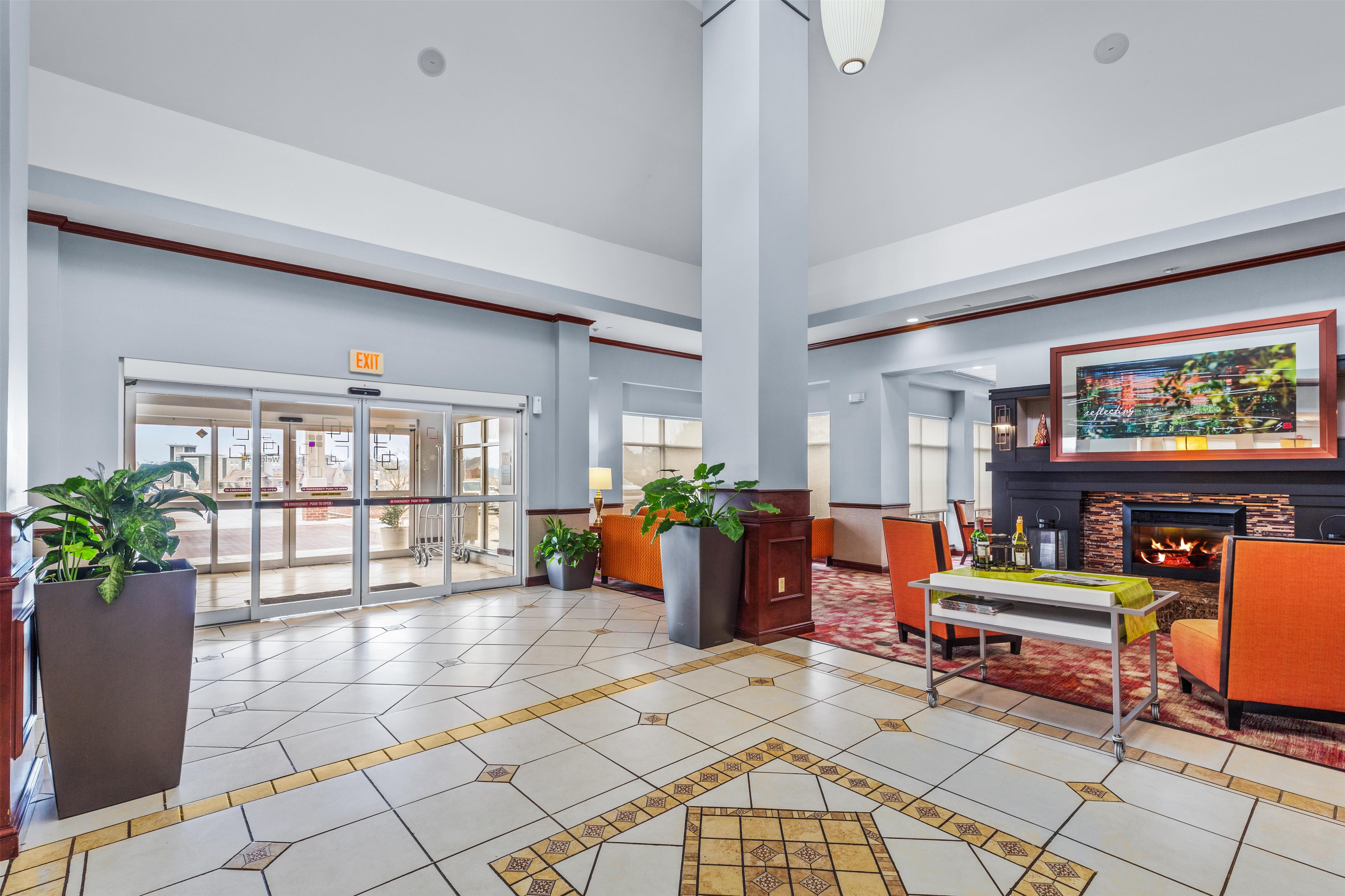 Lobby | Hilton Garden Inn Starkville