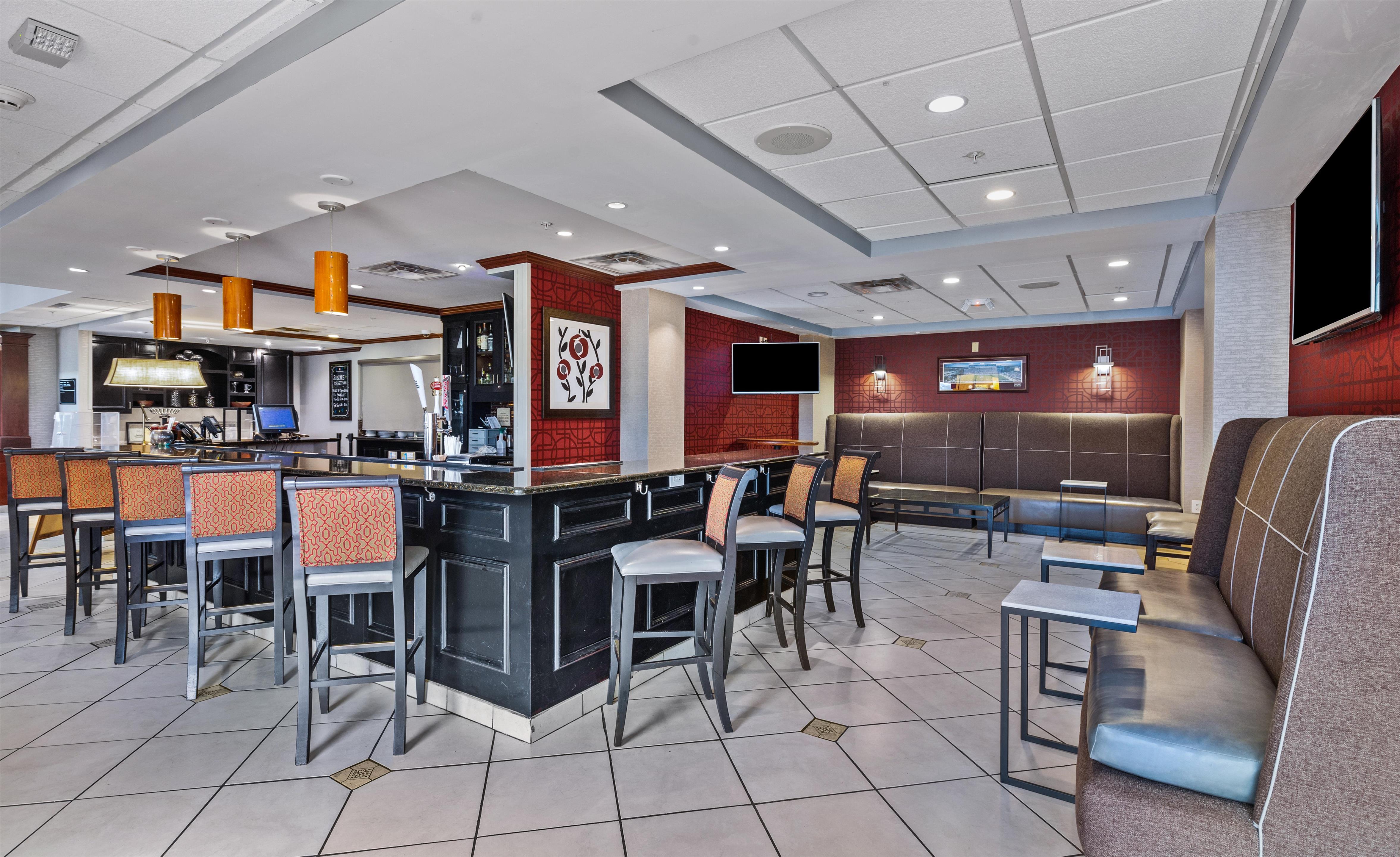 BarLounge | Hilton Garden Inn Starkville