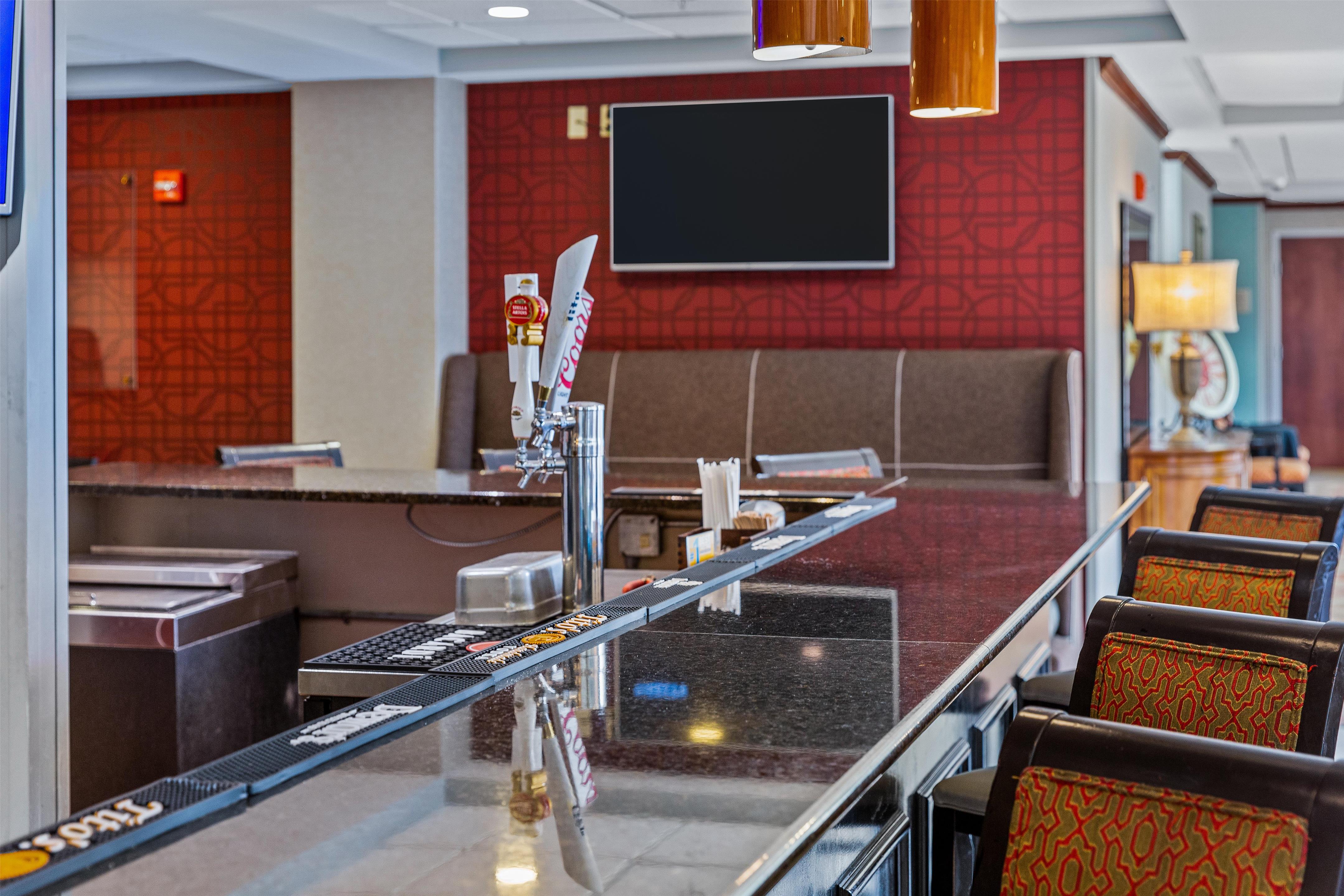 BarLounge | Hilton Garden Inn Starkville