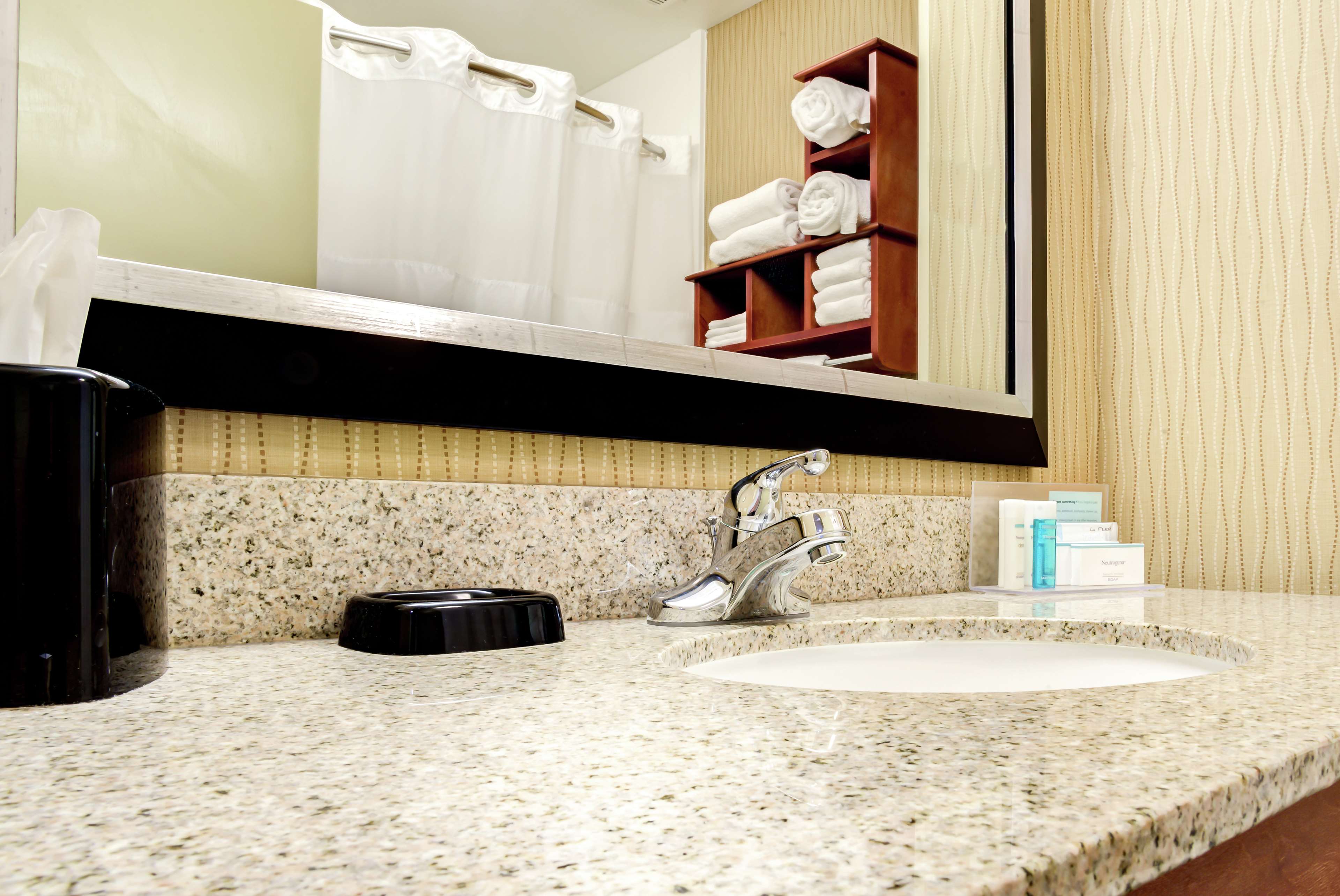 Hampton Inn St Joseph - Tap to explore photos