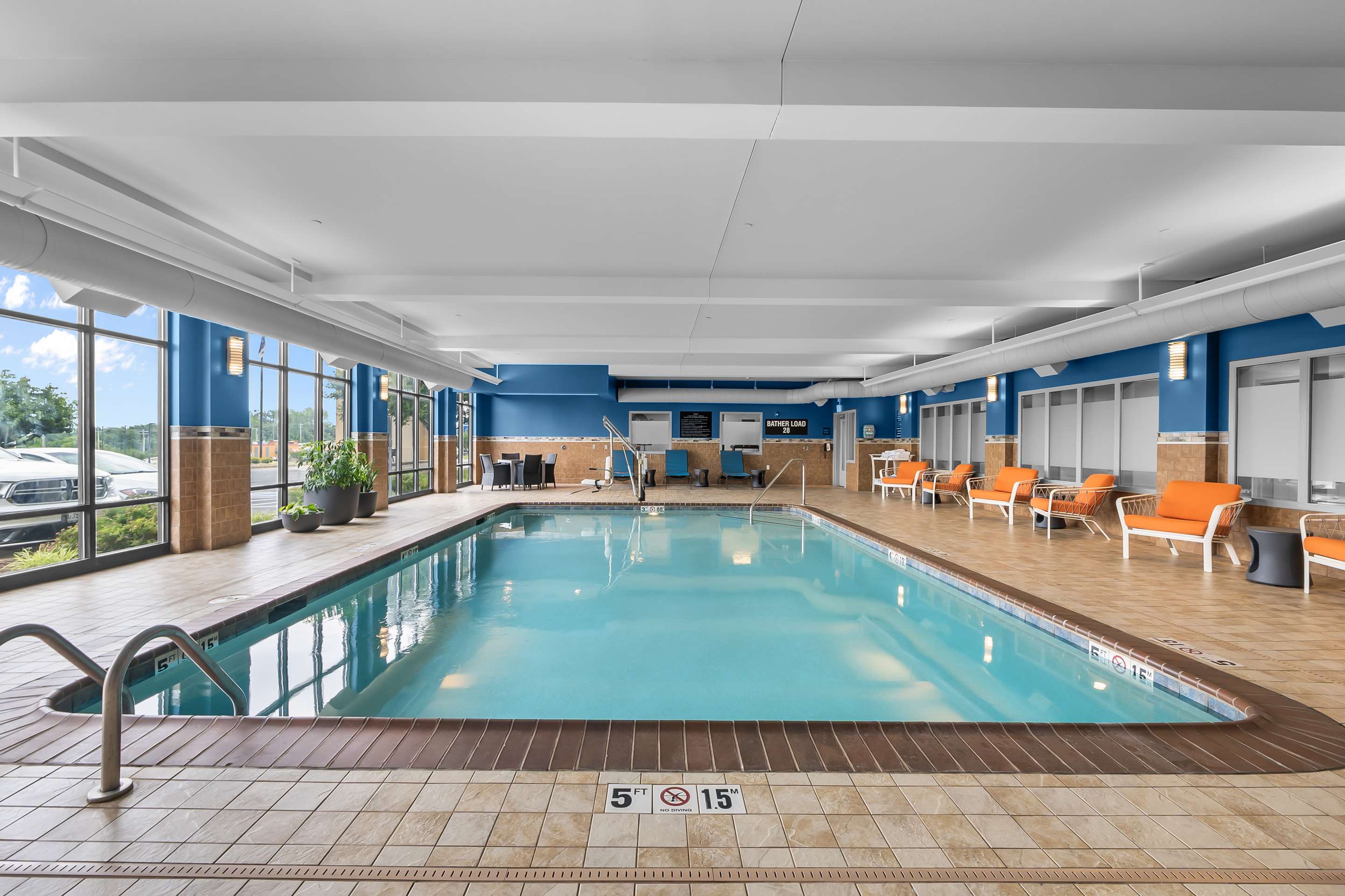 Pool | Hampton Inn & Suites St. Louis/South I-55