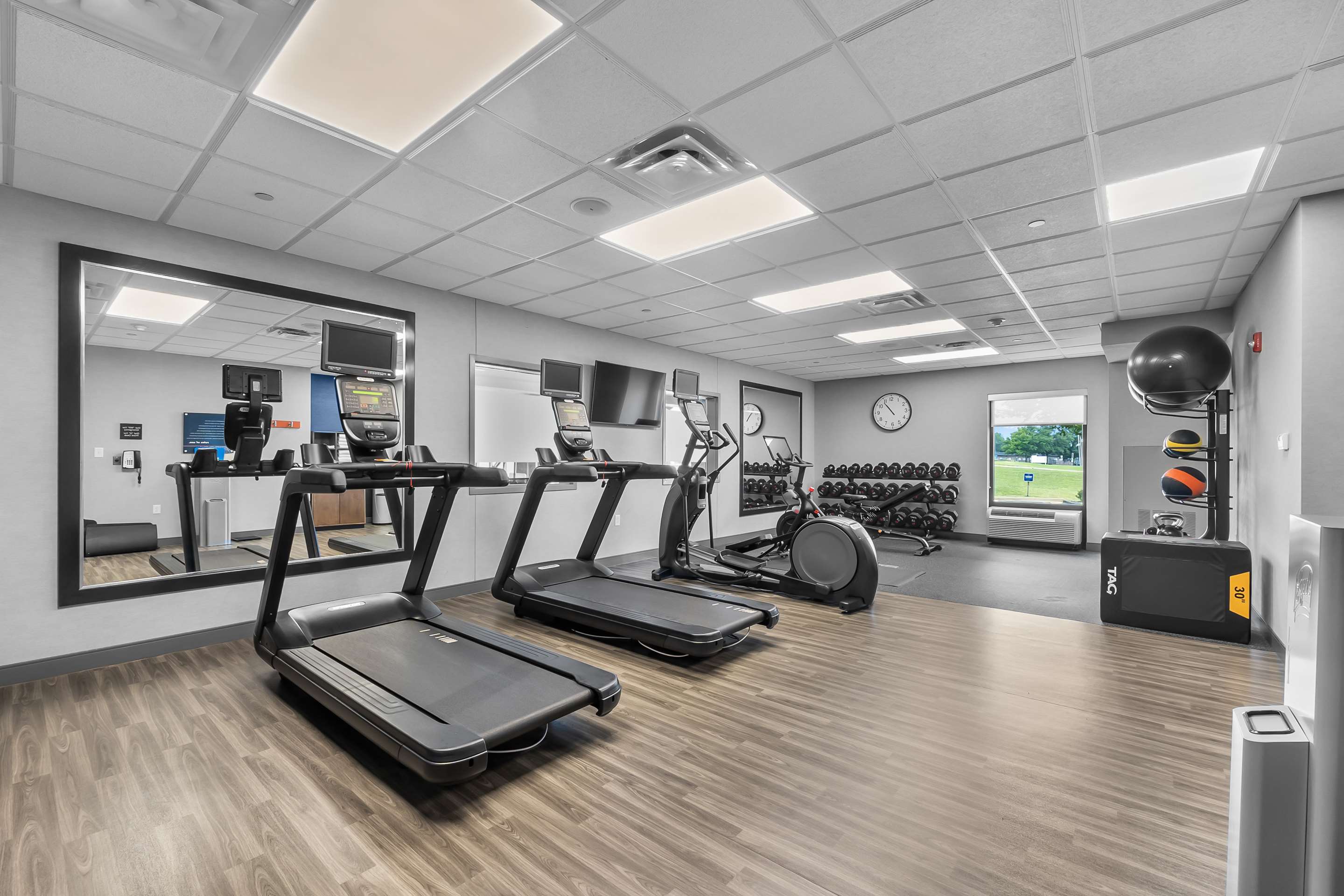 Health club fitness center gym | Hampton Inn & Suites St. Louis/South I-55
