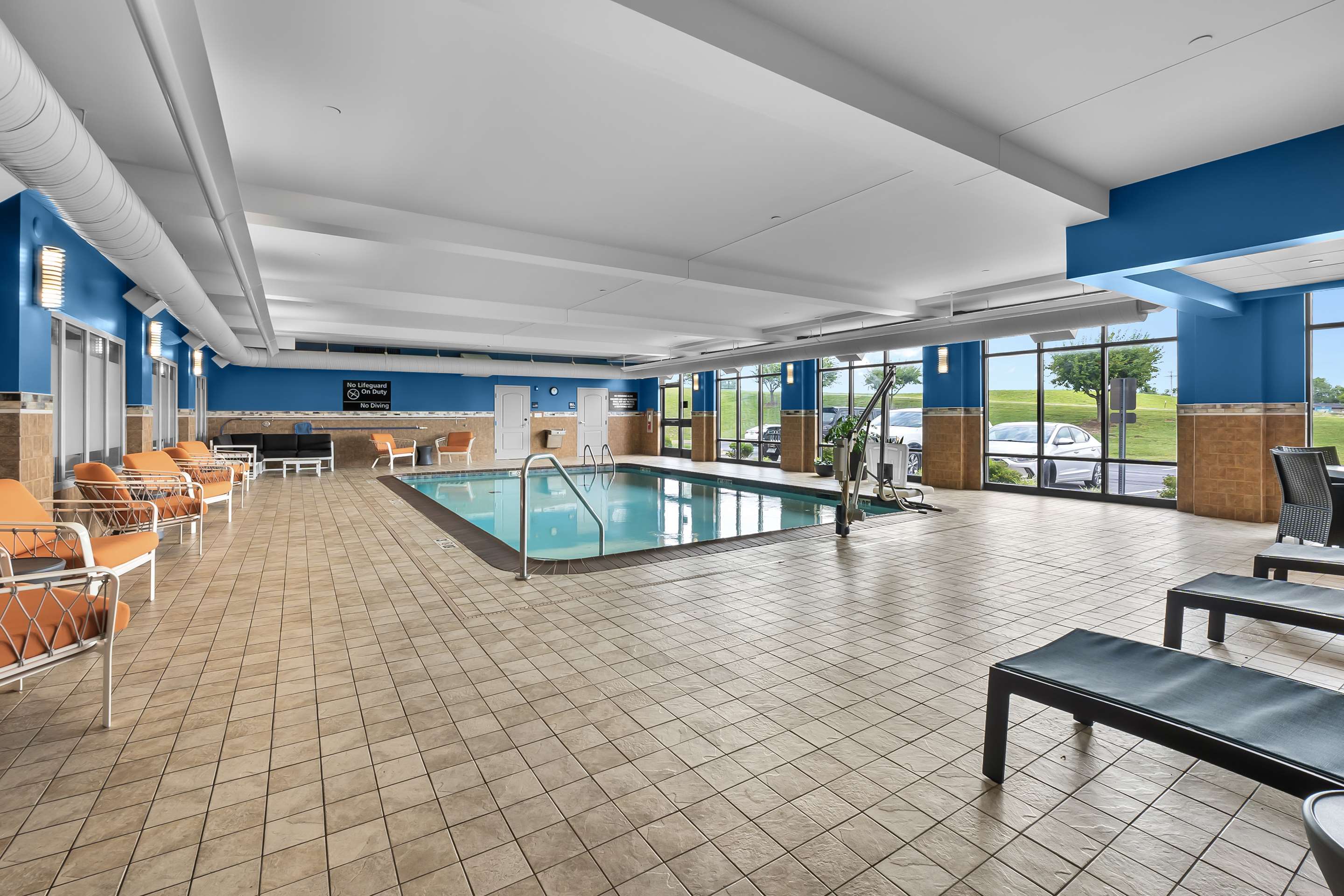 Pool | Hampton Inn & Suites St. Louis/South I-55