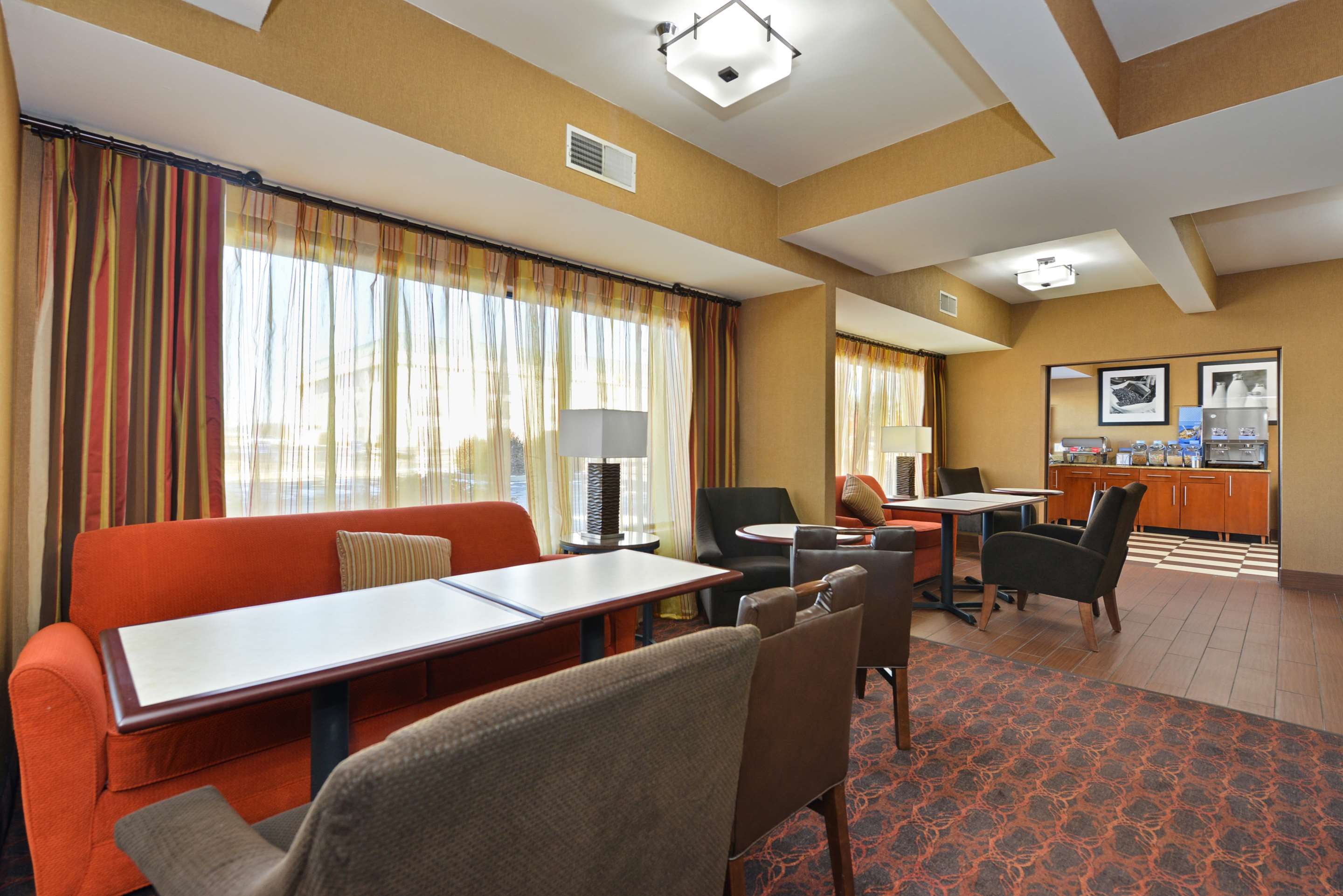 Restaurant | Hampton Inn Collinsville