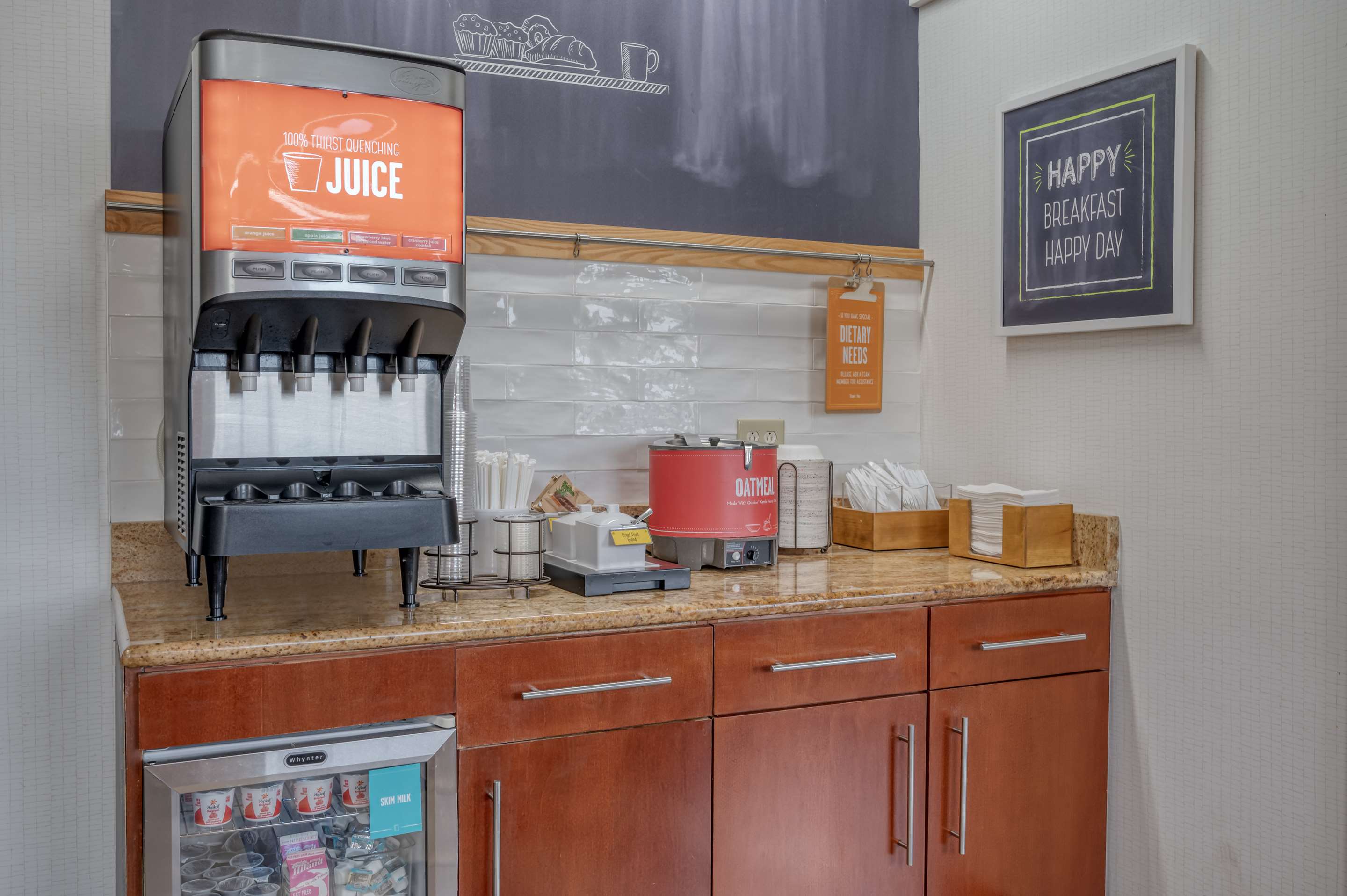 Breakfast Area | Hampton Inn Collinsville