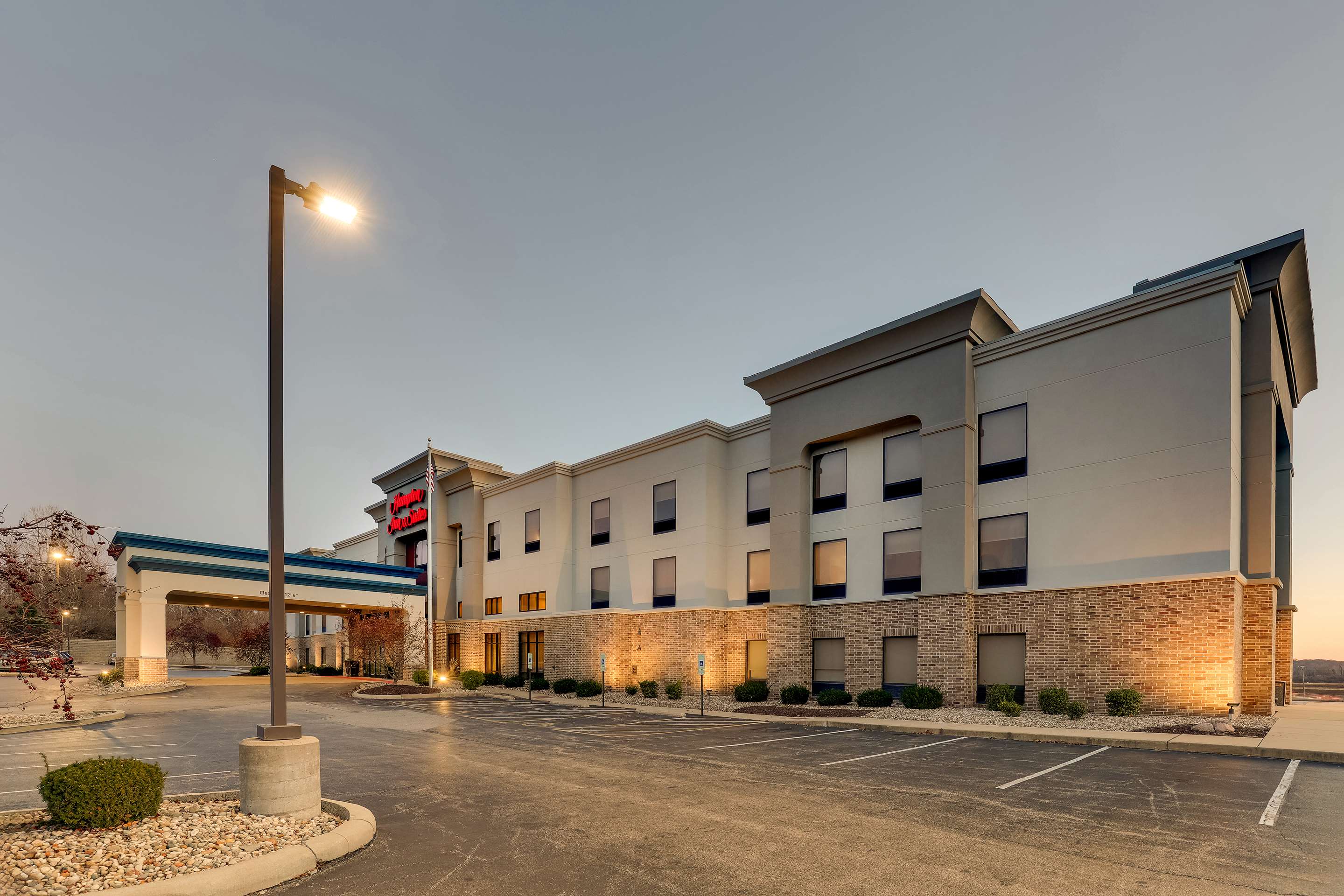 Exterior | Hampton Inn Suites St LouisEdwardsville