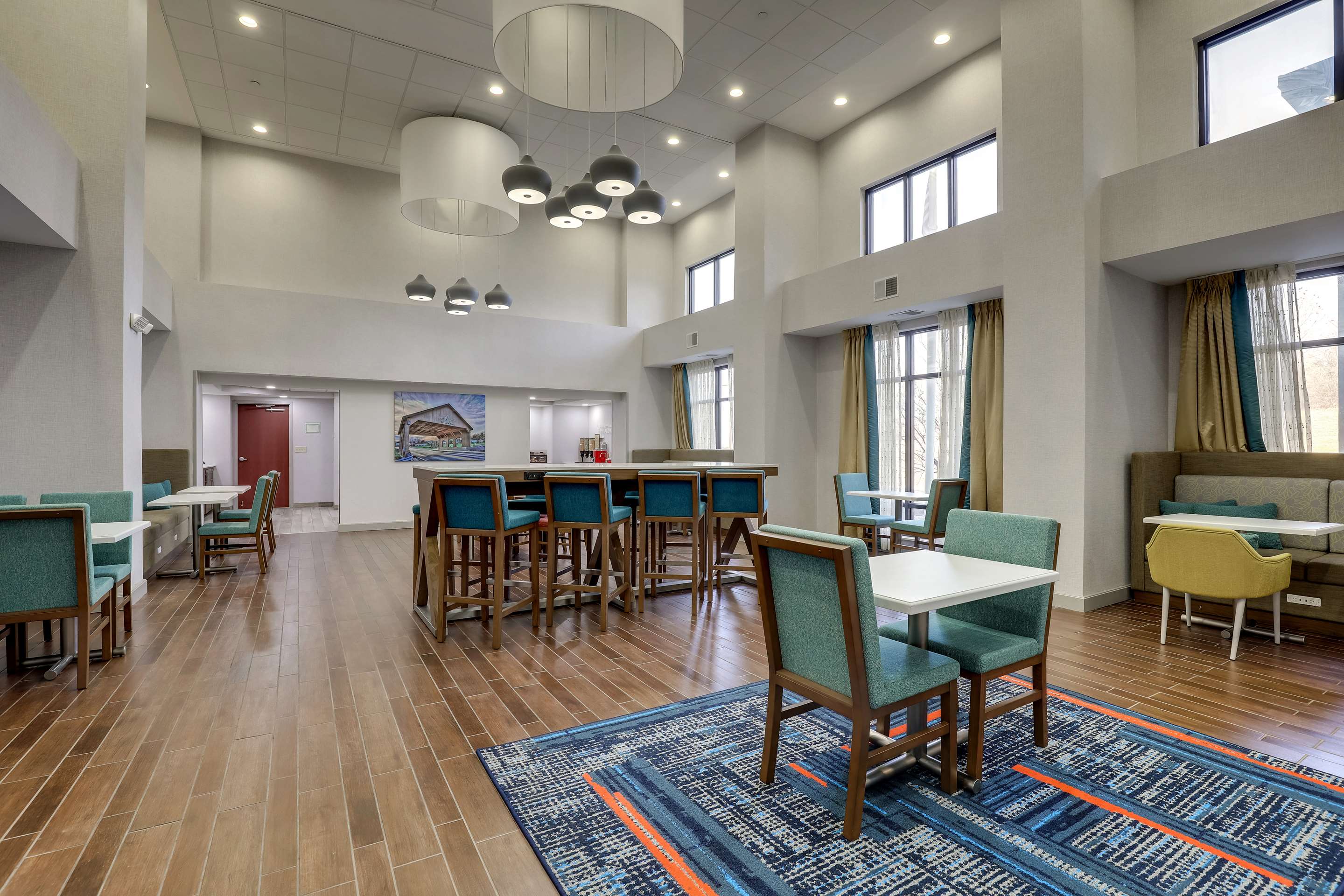 Breakfast Area | Hampton Inn Suites St LouisEdwardsville