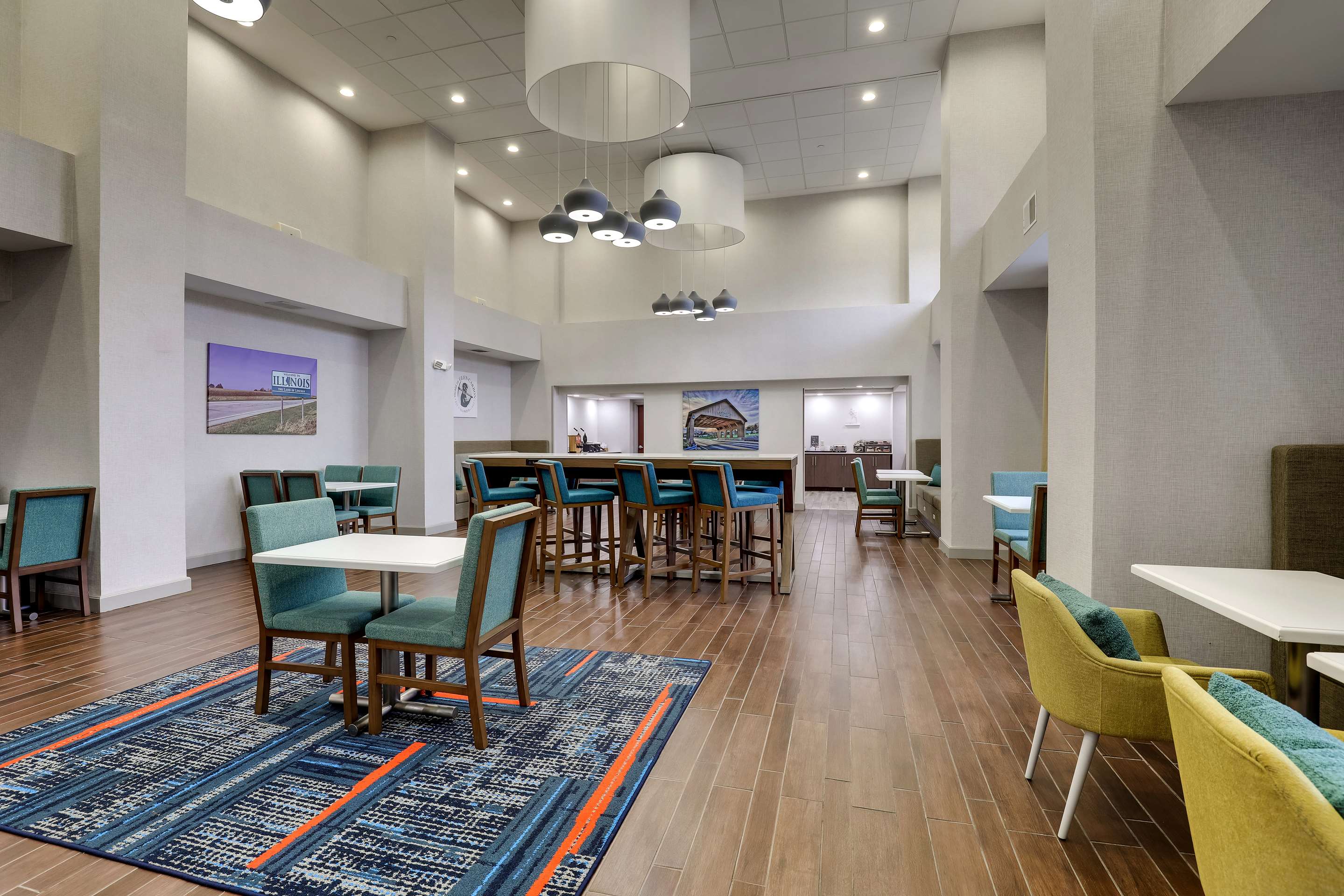 Breakfast Area | Hampton Inn Suites St LouisEdwardsville