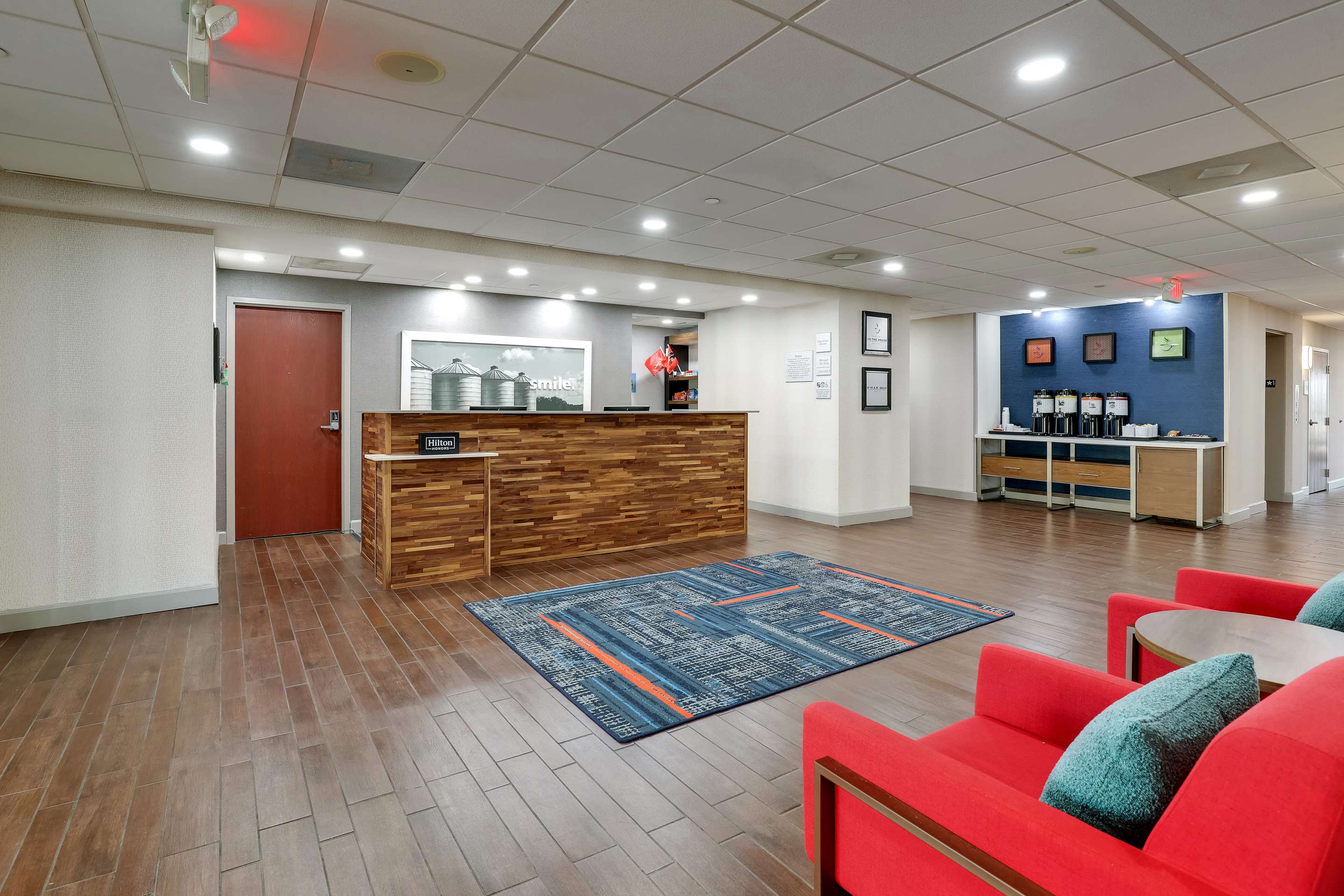 Reception | Hampton Inn Suites St LouisEdwardsville