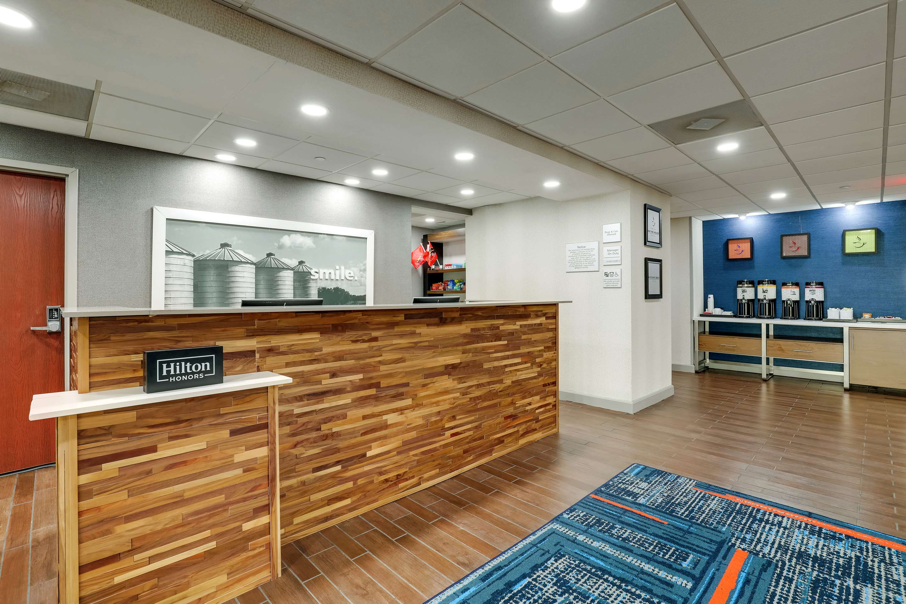 Reception | Hampton Inn Suites St LouisEdwardsville