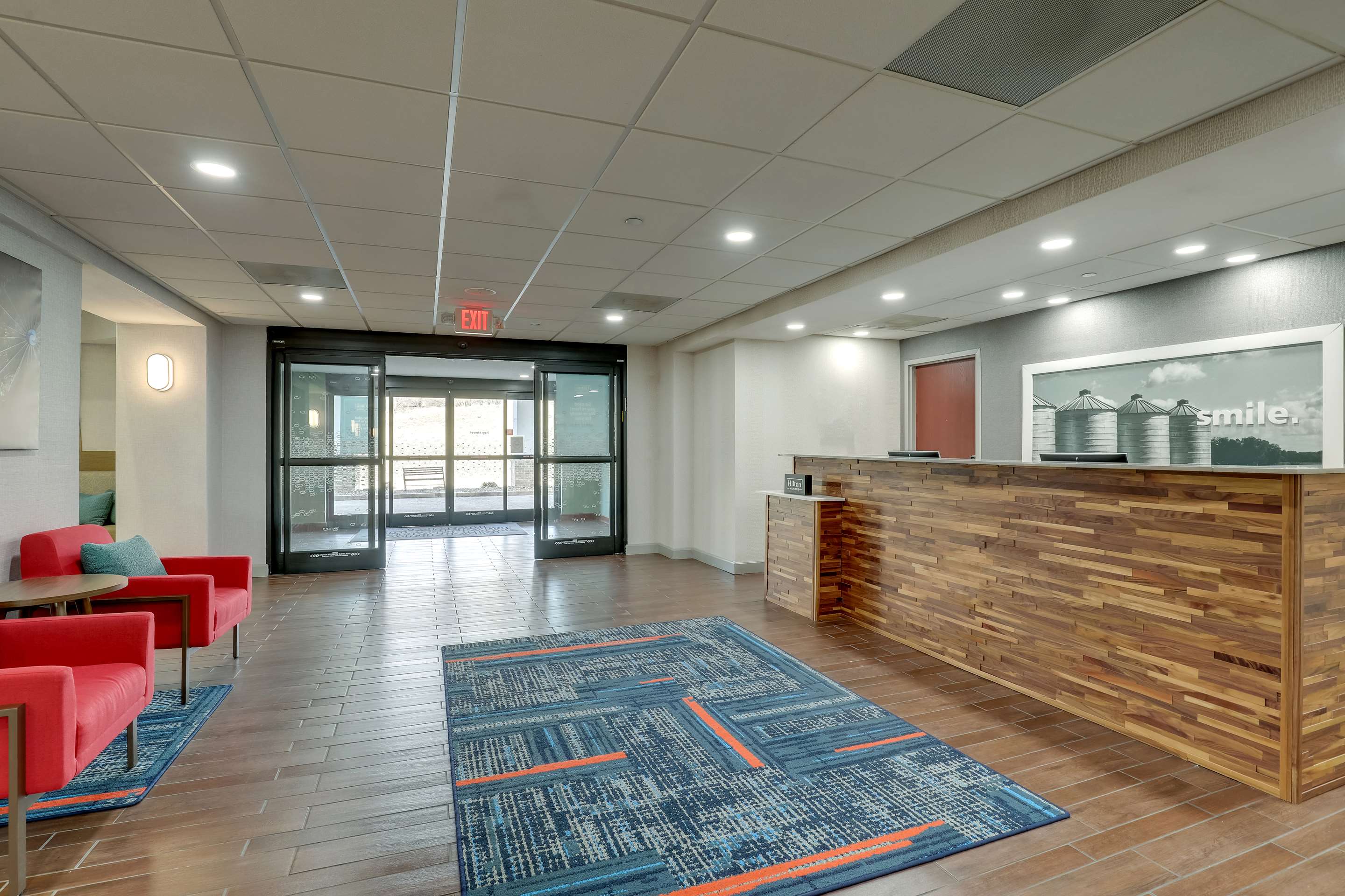 Reception | Hampton Inn Suites St LouisEdwardsville