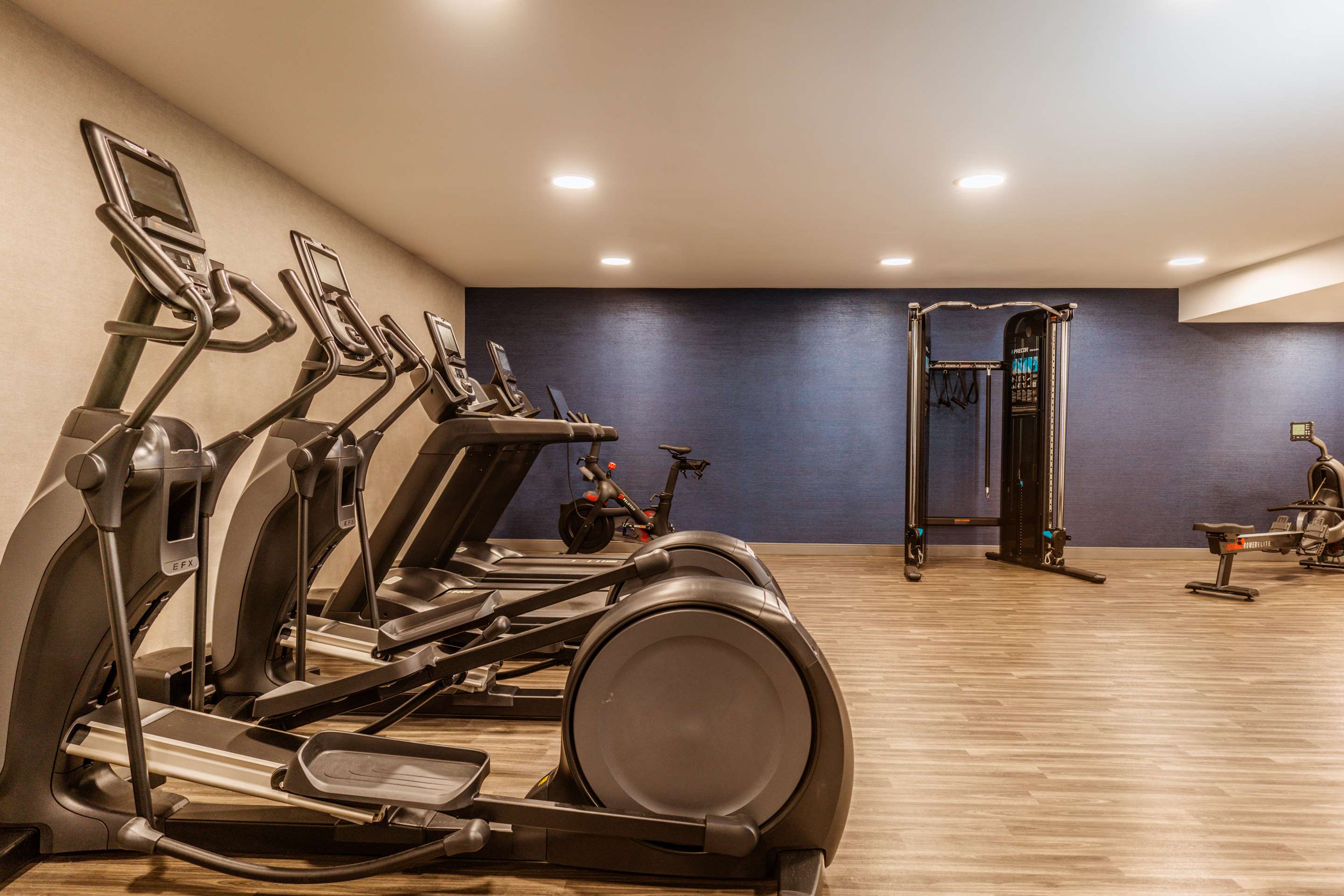 Health club fitness center gym | Hampton Inn & Suites St. Louis/Chesterfield