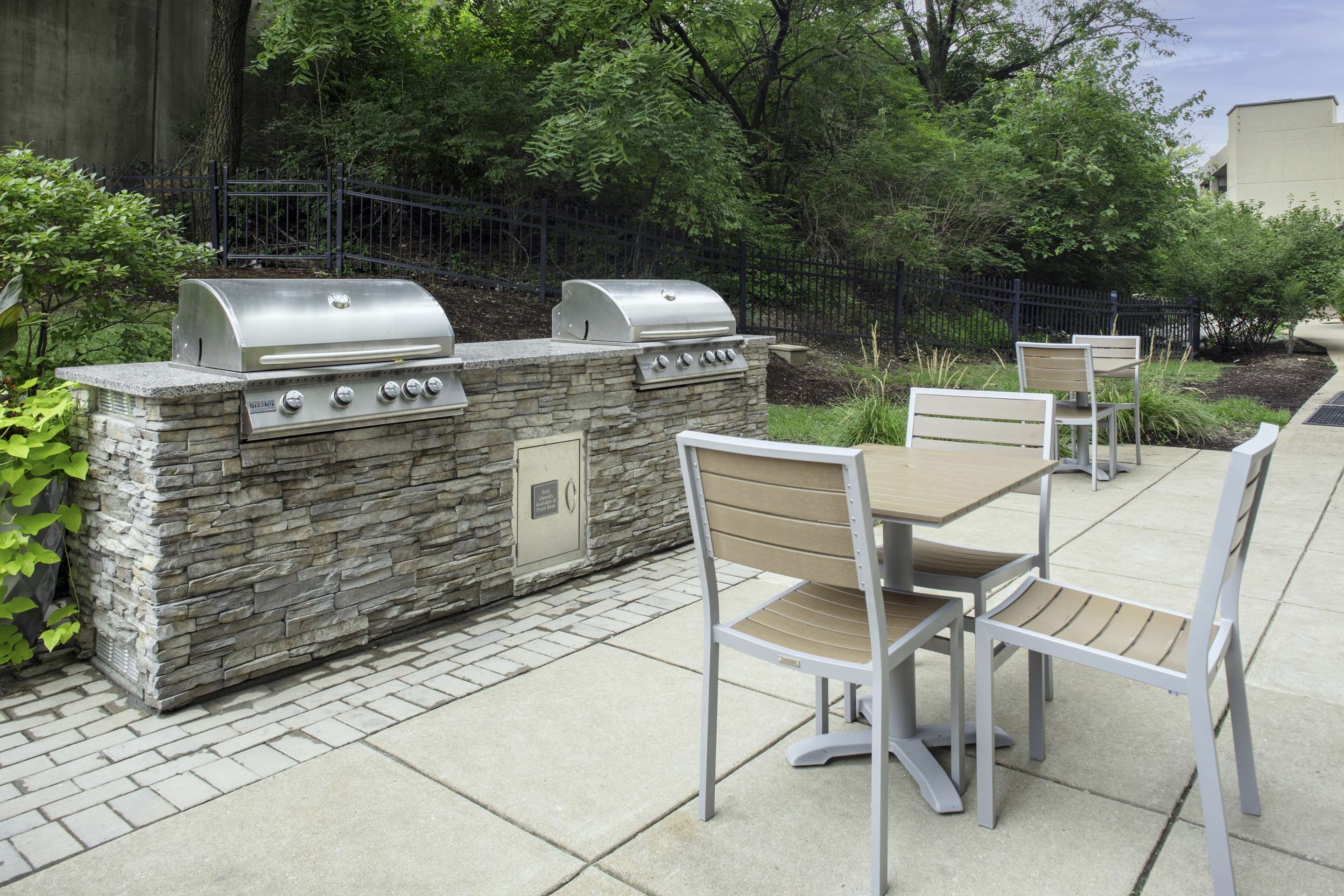 Restaurant | Homewood Suites by Hilton St Louis - Galleria