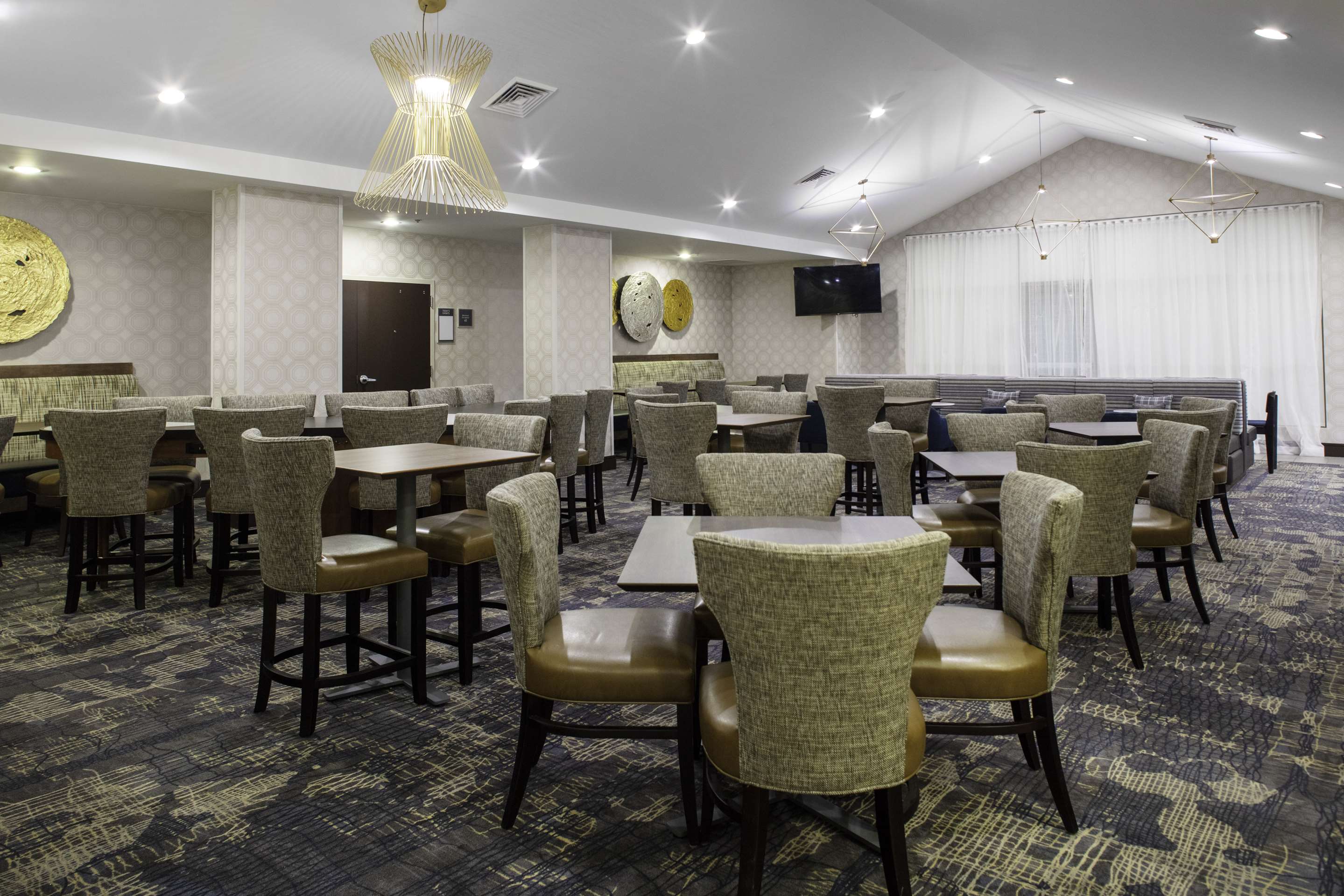 Lobby | Homewood Suites by Hilton St Louis - Galleria