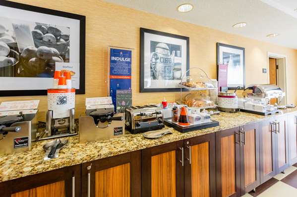 Amenities - Hampton Inn St Charles - I-70, Exit 225