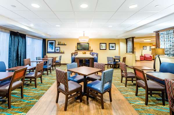 Amenities - Hampton Inn St Charles - I-70, Exit 225