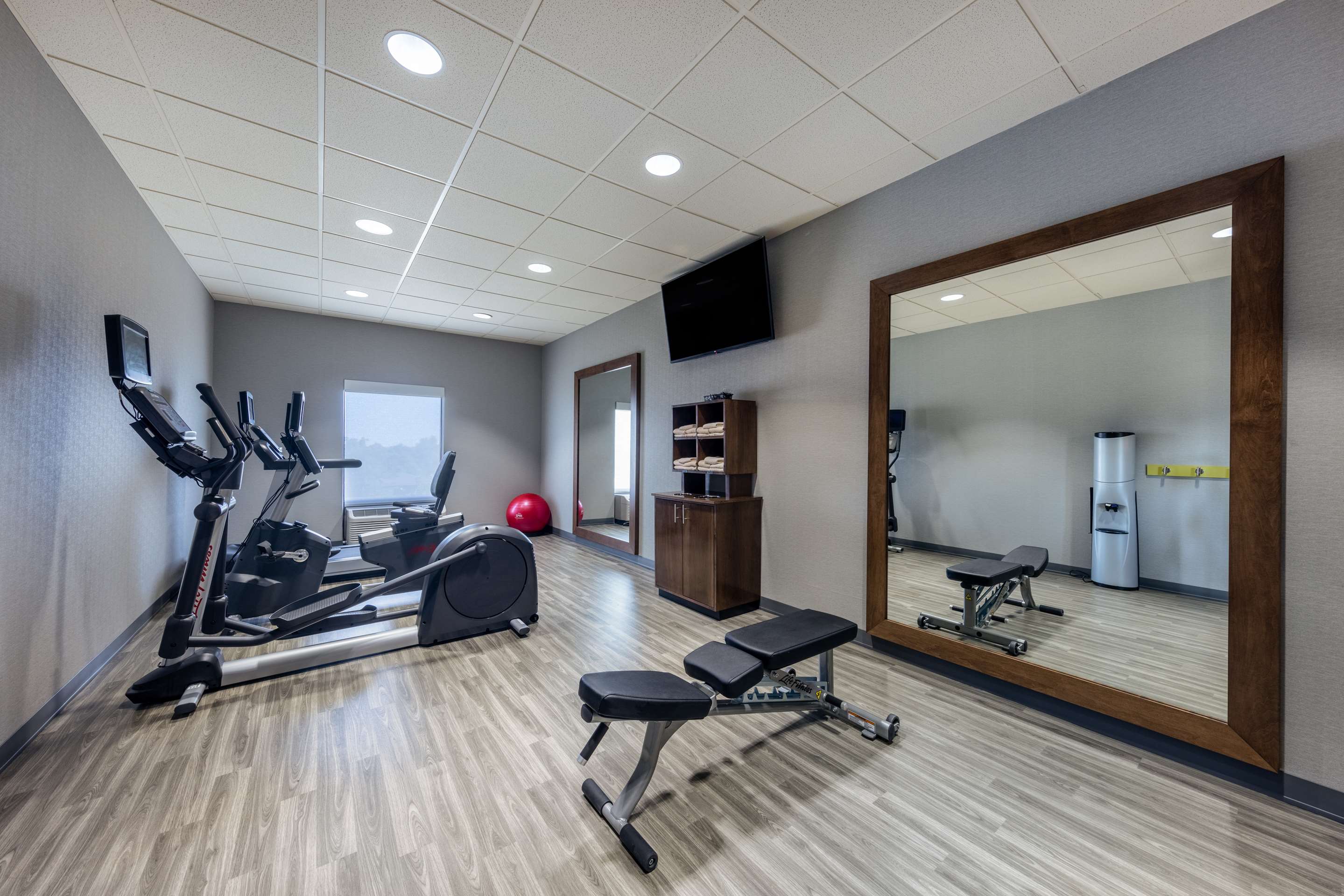 Health club fitness center gym | Hampton Inn St. Robert/Ft. Leonard Wood