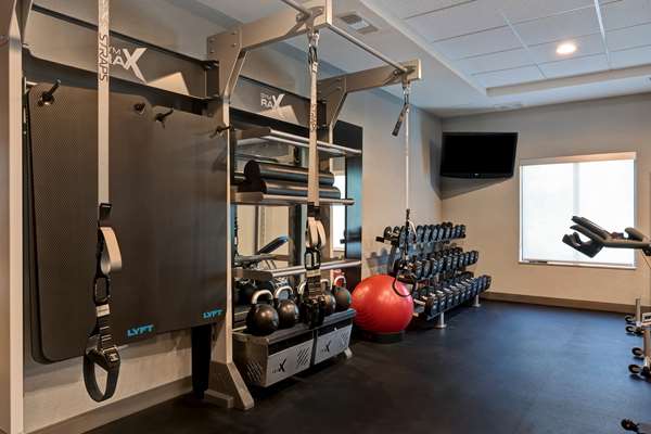Fitness/ Exercise Room - Hampton Inn & Suites Rohnert Park