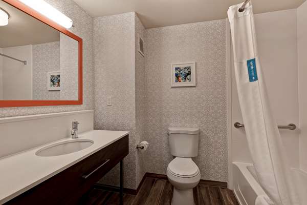  - Hampton Inn & Suites Rohnert Park