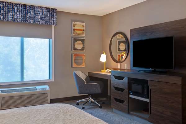  - Hampton Inn & Suites Rohnert Park