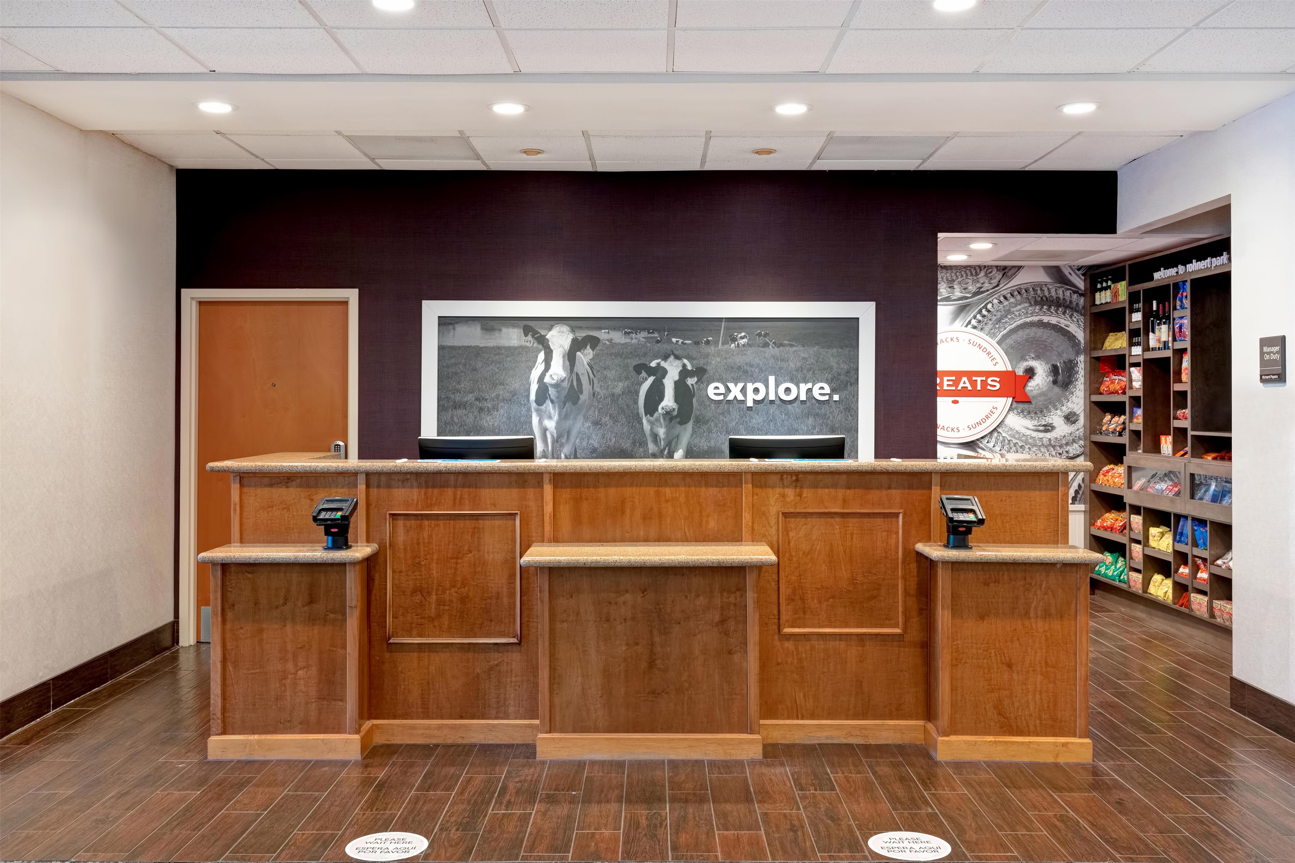 Reception | Hampton Inn & Suites Rohnert Park - Sonoma County