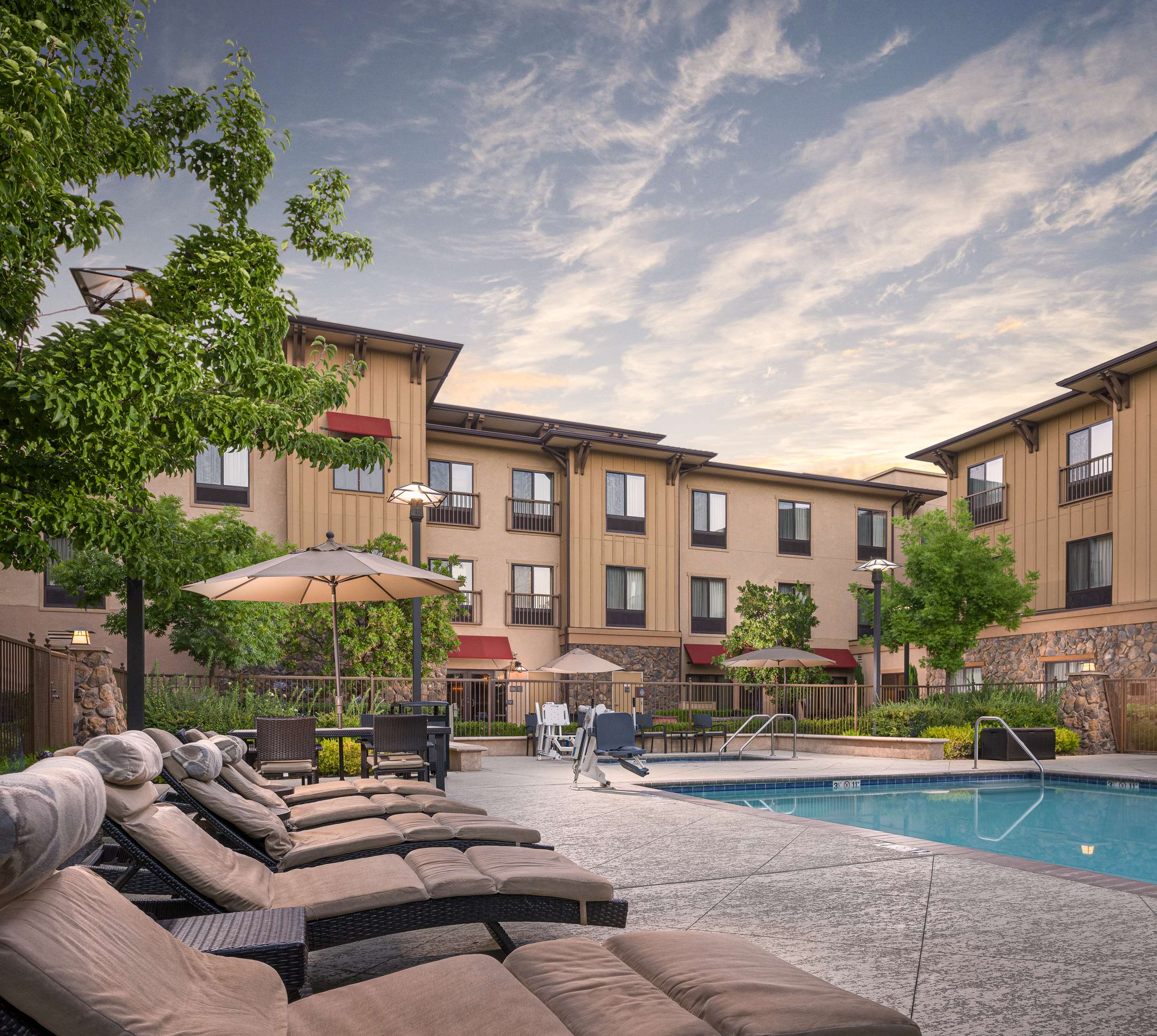 Pool | Hampton Inn & Suites Windsor - Sonoma Wine Country