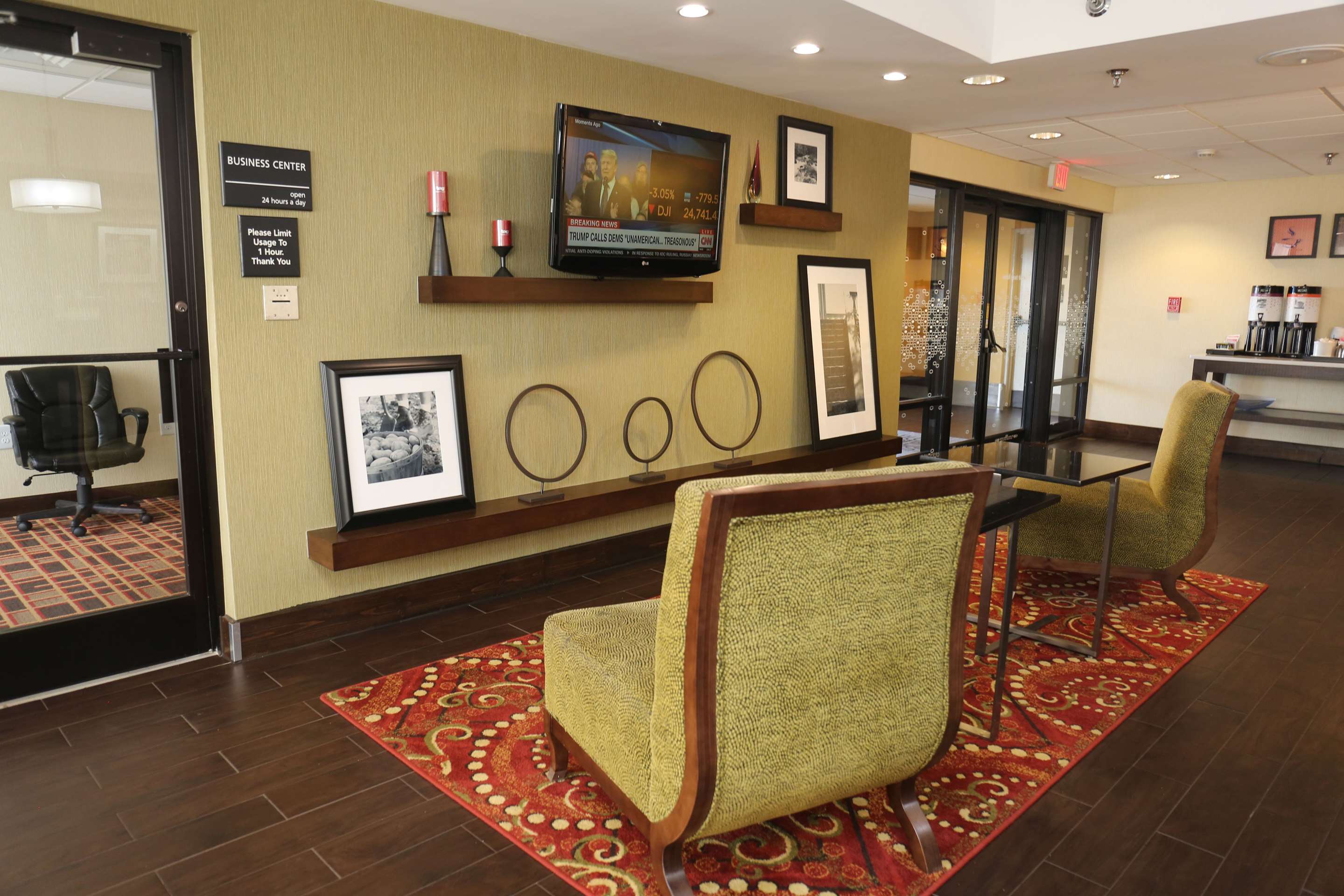 Lobby | Hampton Inn Sumter