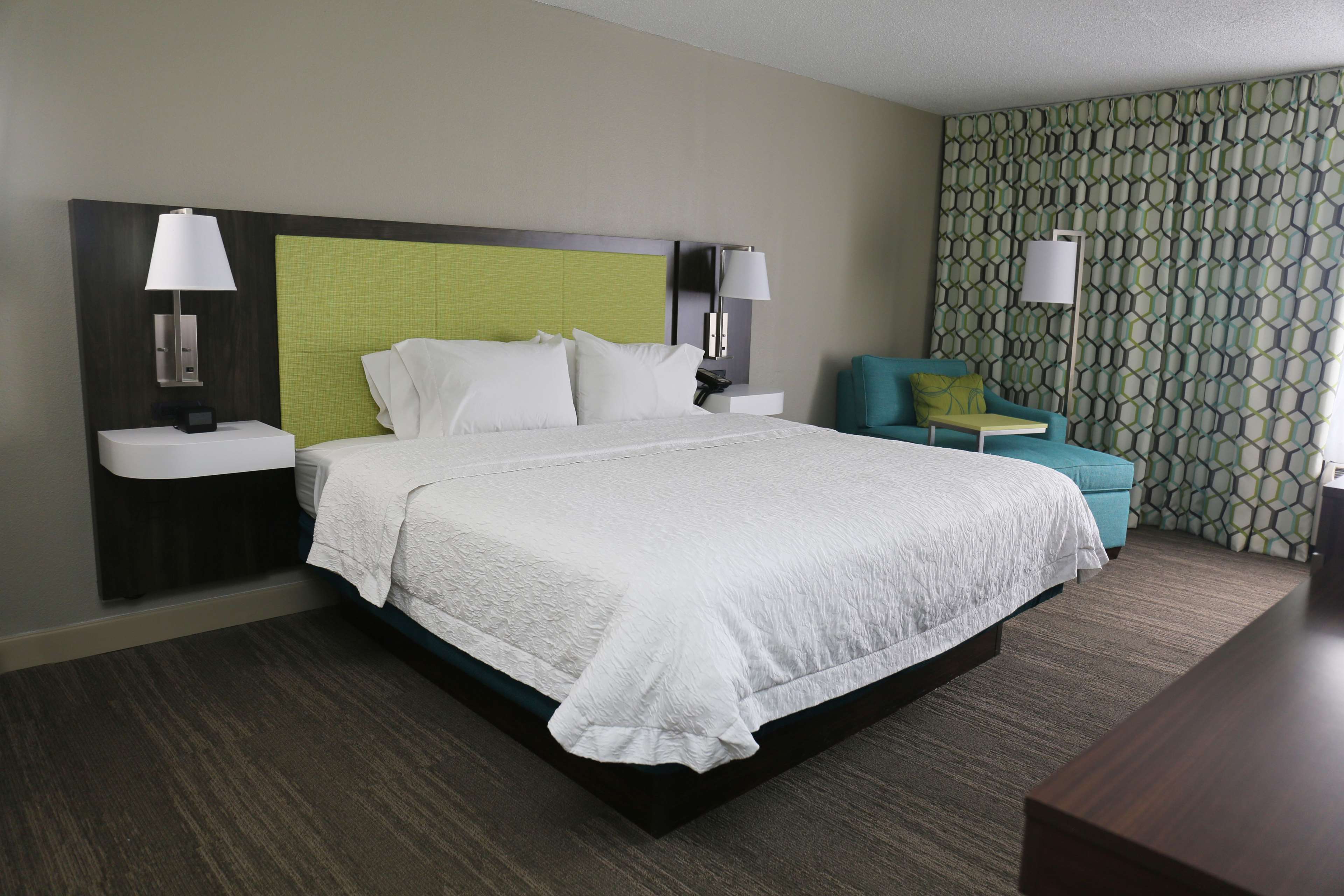 Hampton Inn by Hilton Sumter Room Type - KING STANDARD-NON SMOKING