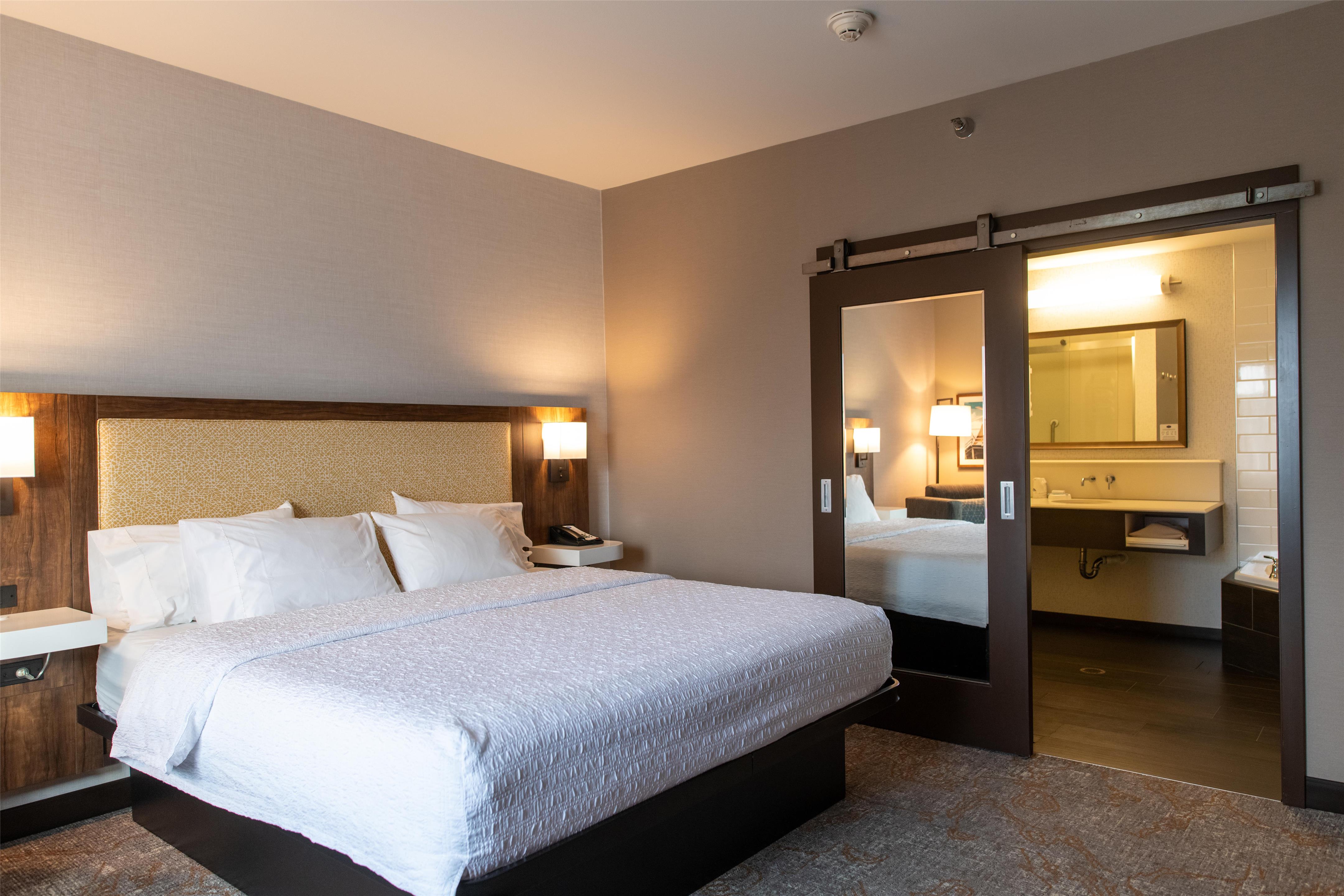Guest room
