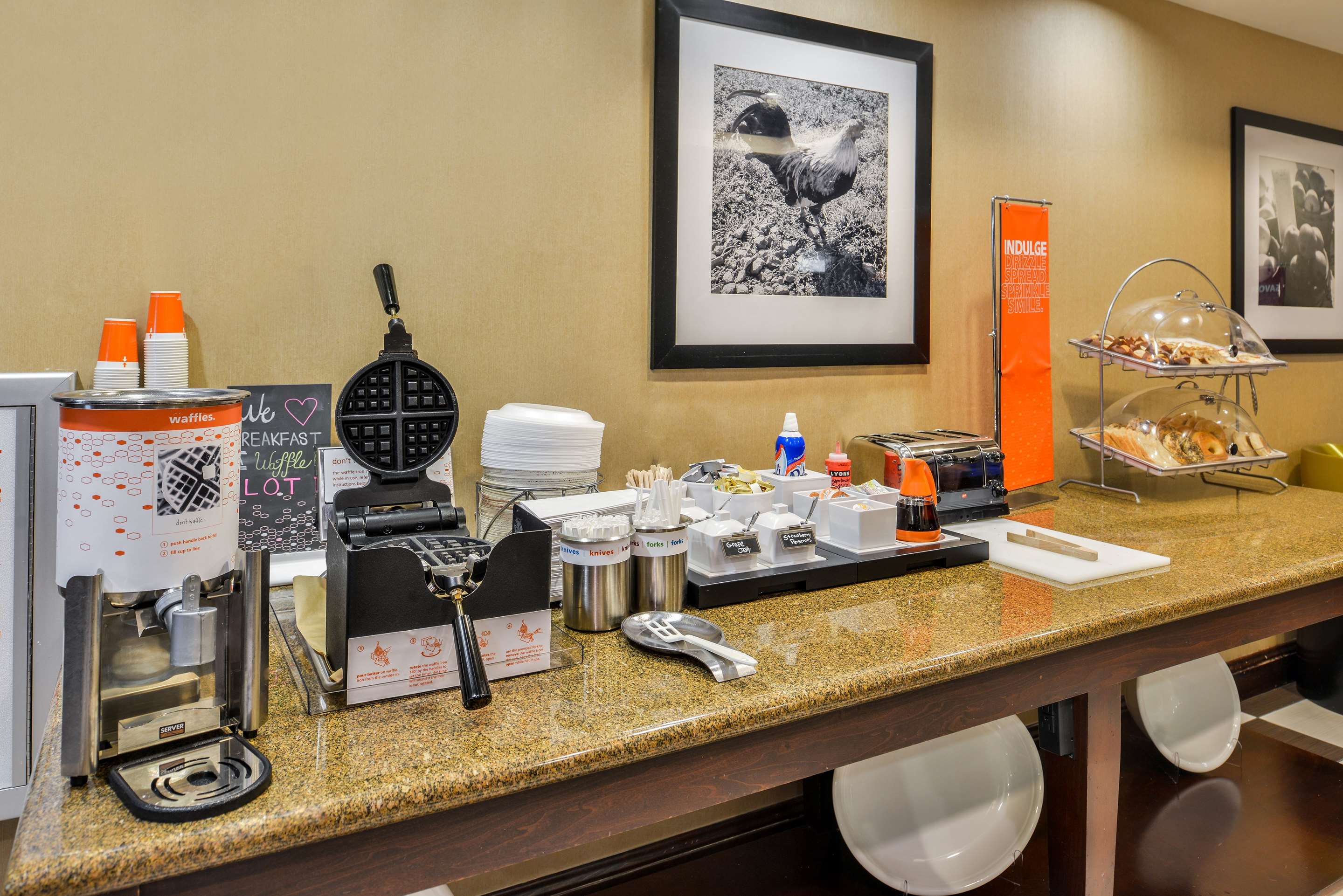 Breakfast Area | Hampton Inn Statesville