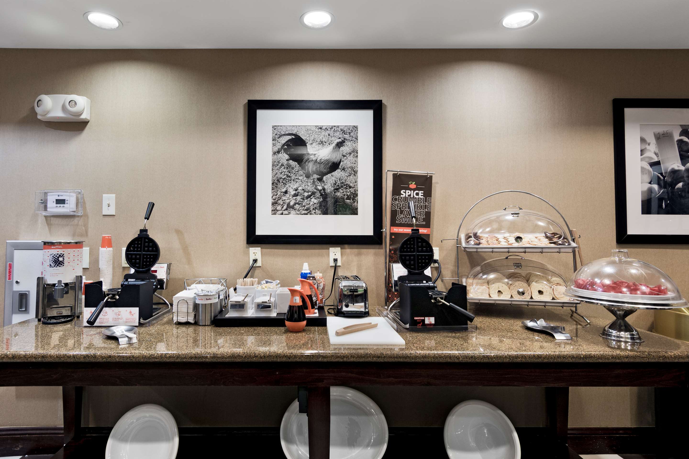Breakfast Area | Hampton Inn Statesville