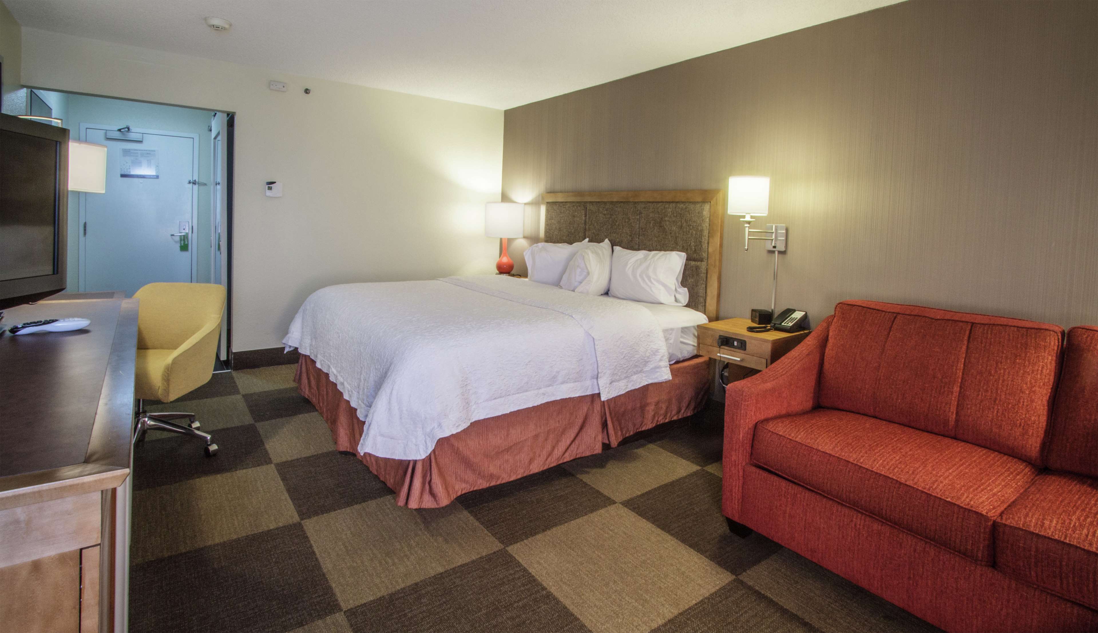 Hampton Inn by Hilton South Haven Room Type - KING STUDY W SOFA BED-NON