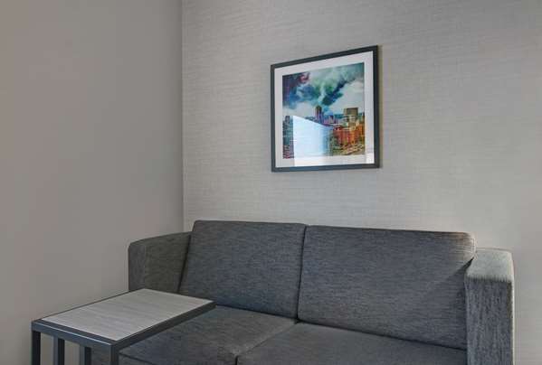  - Hampton Inn & Suites Syracuse - I-690, Exit 16S