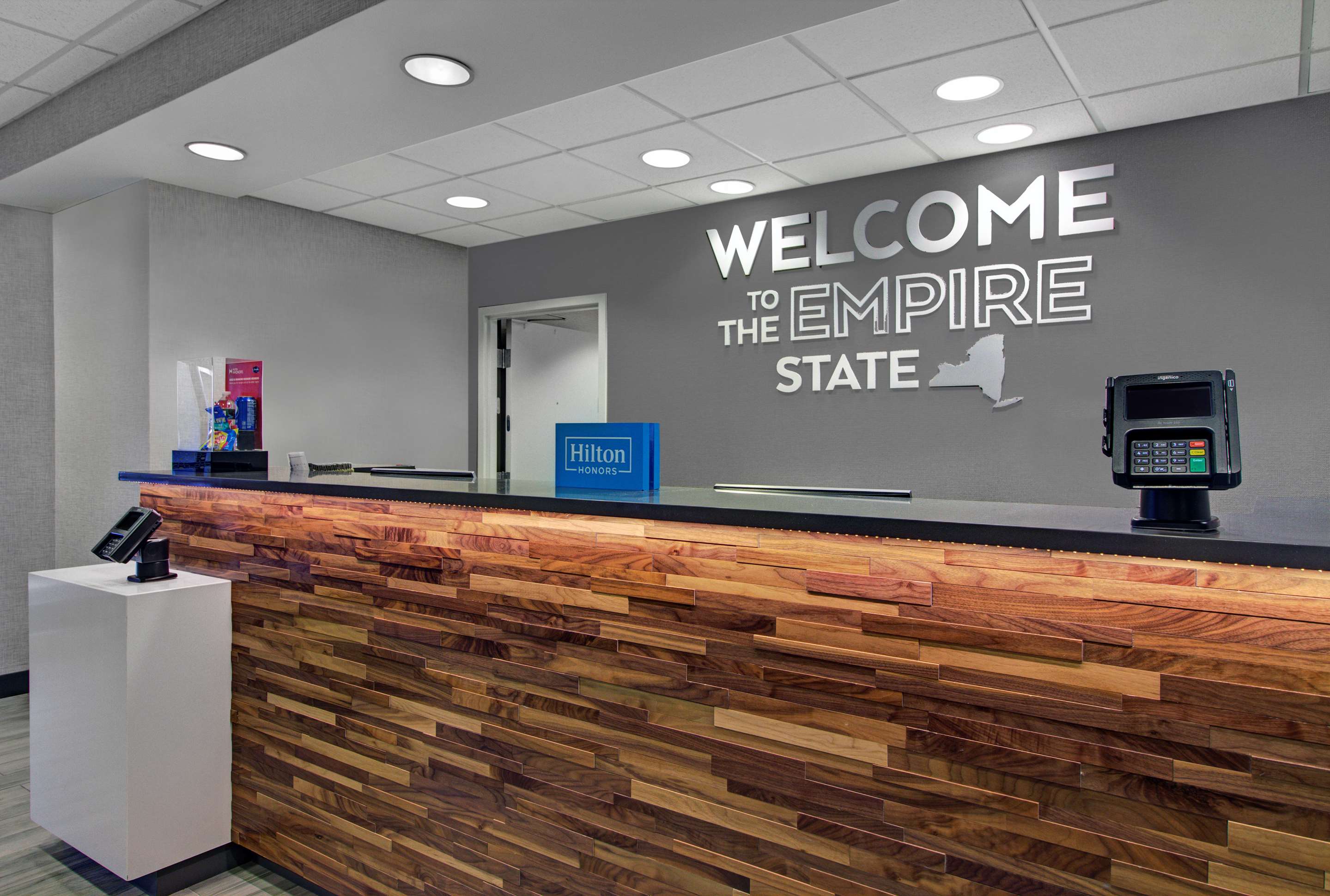 Reception | Hampton Inn & Suites by Hilton Syracuse Dewitt