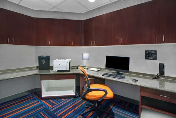 Conference Area - Hampton Inn & Suites Syracuse - I-690, Exit 16S